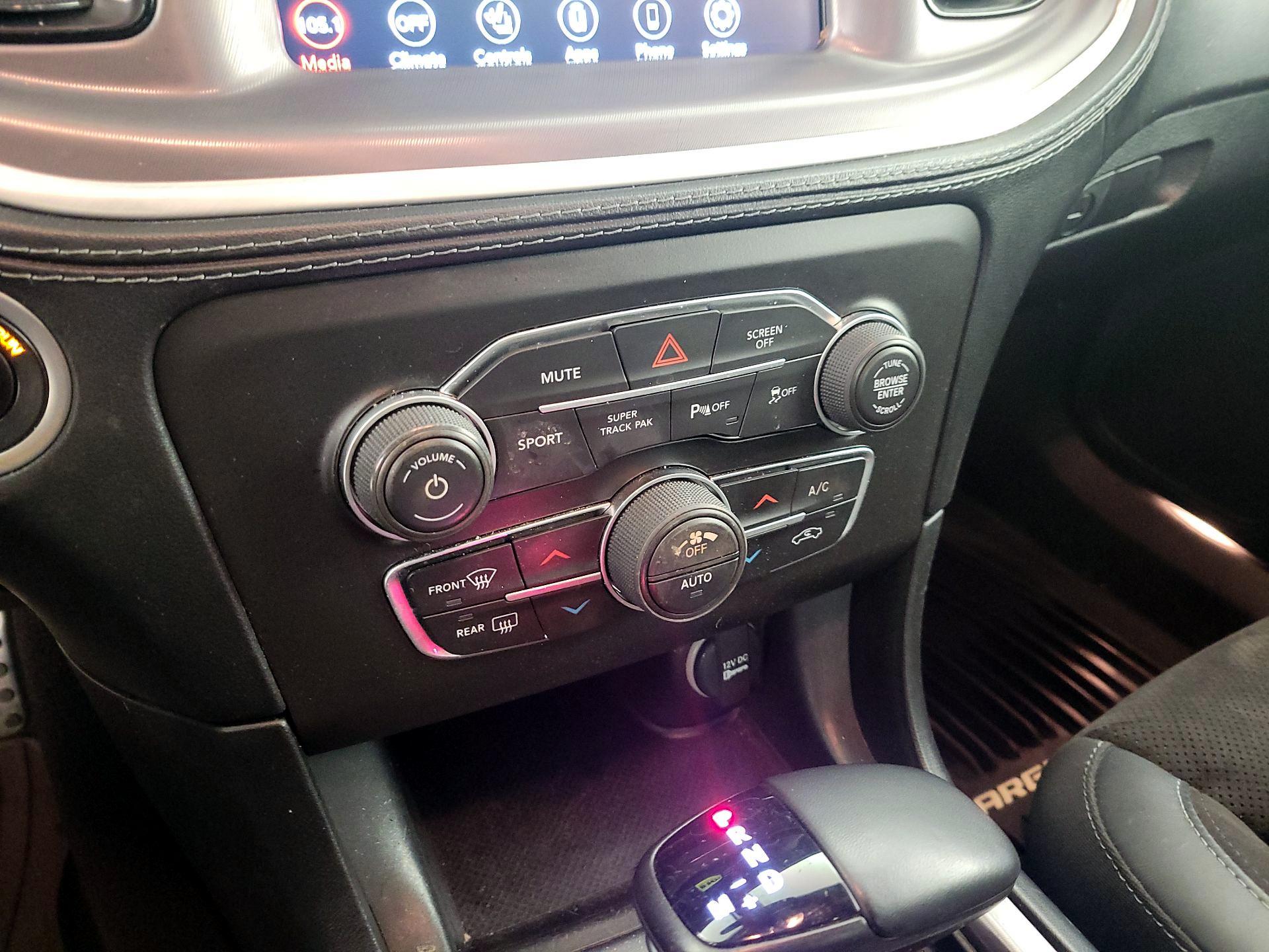 Thumbnail: 2022 Dodge Charger - 16