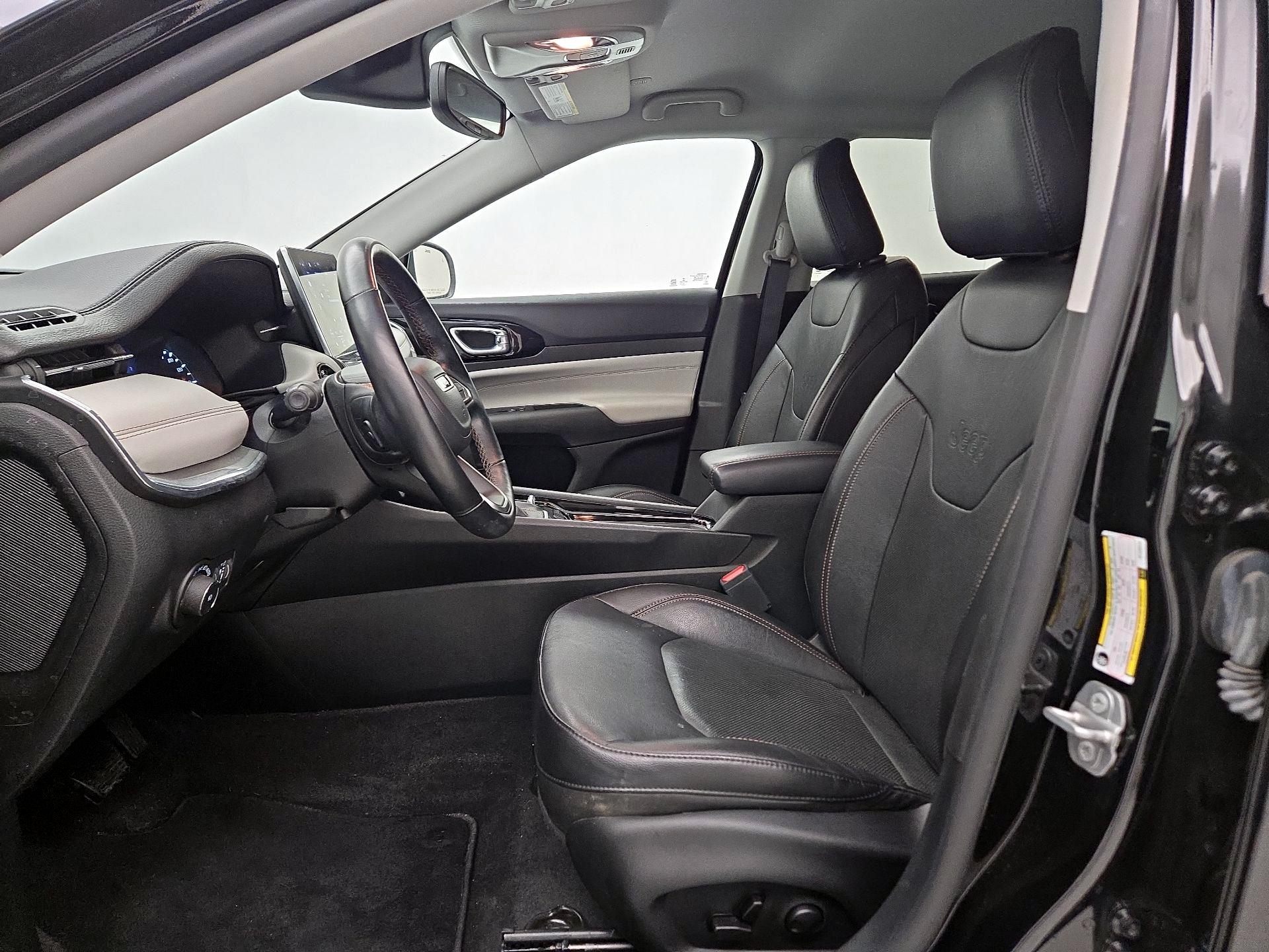 Thumbnail: 2022 Jeep Compass - 11