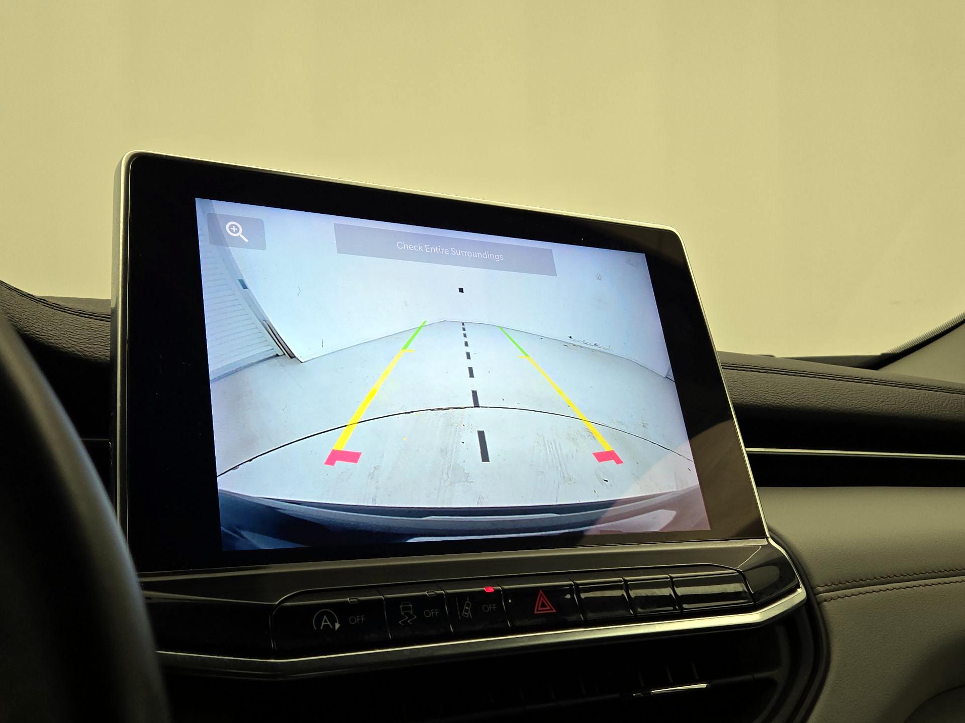 Thumbnail: 2022 Jeep Compass - 14