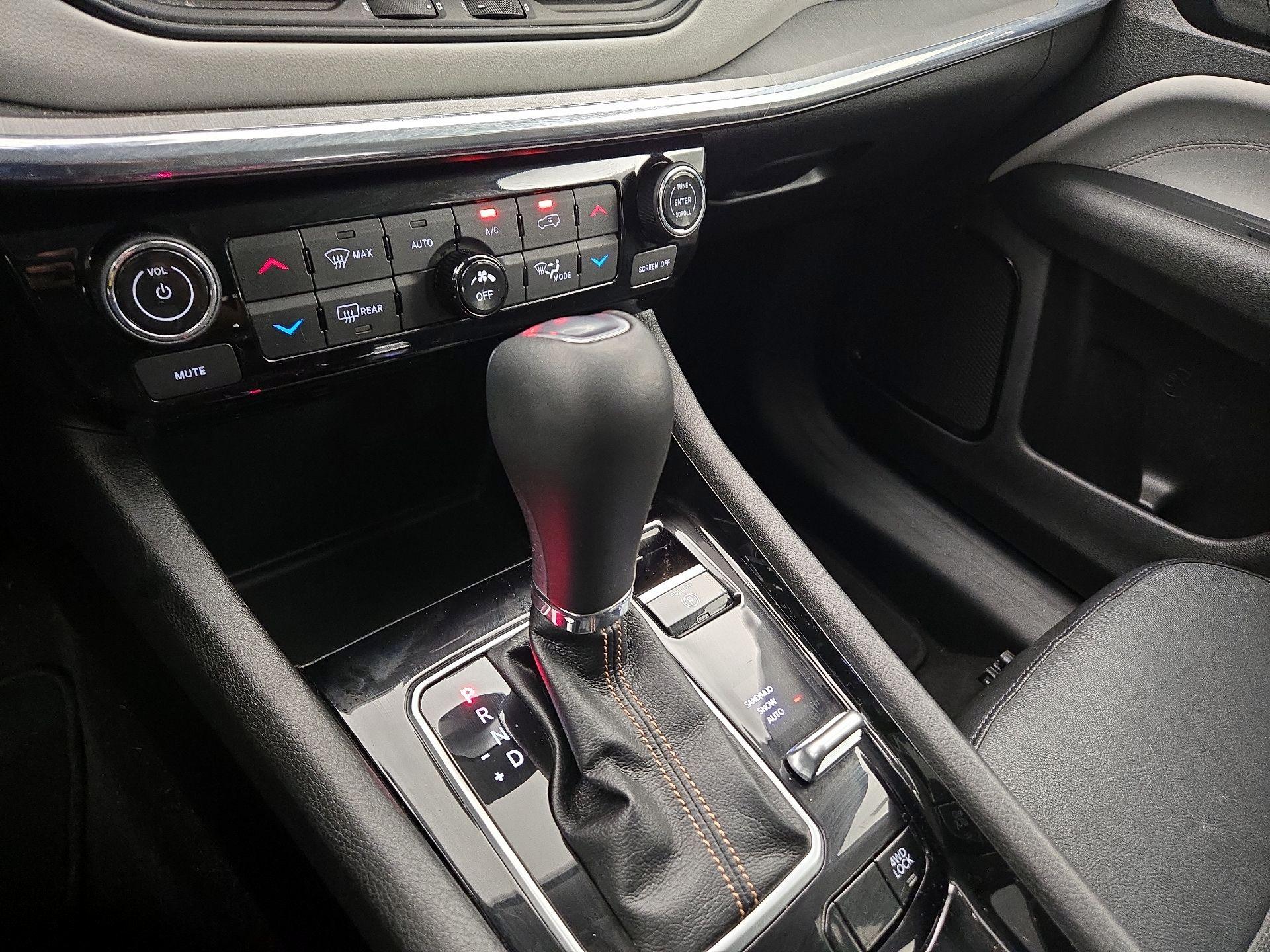 Thumbnail: 2022 Jeep Compass - 17