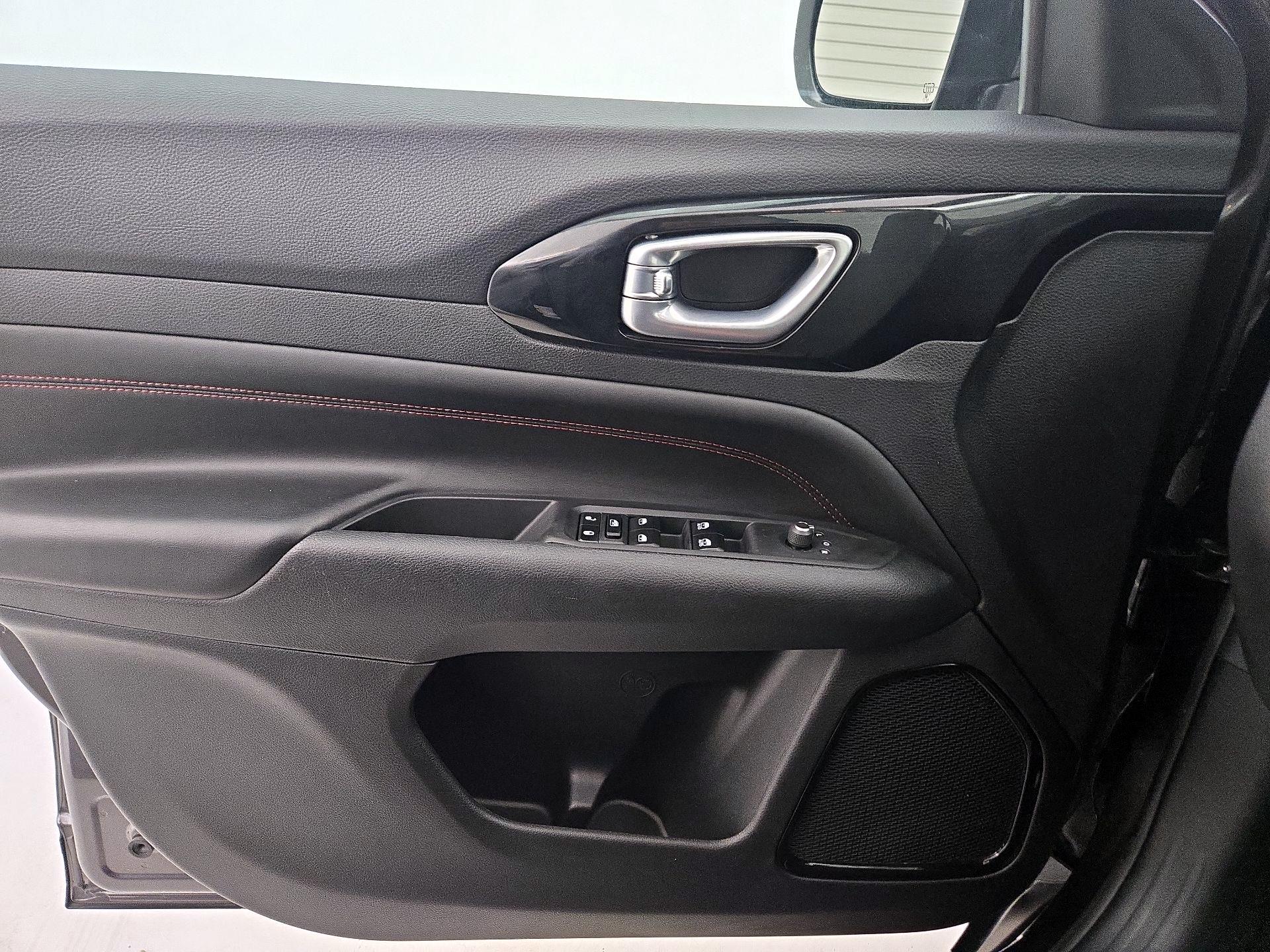 Thumbnail: 2022 Jeep Compass - 12