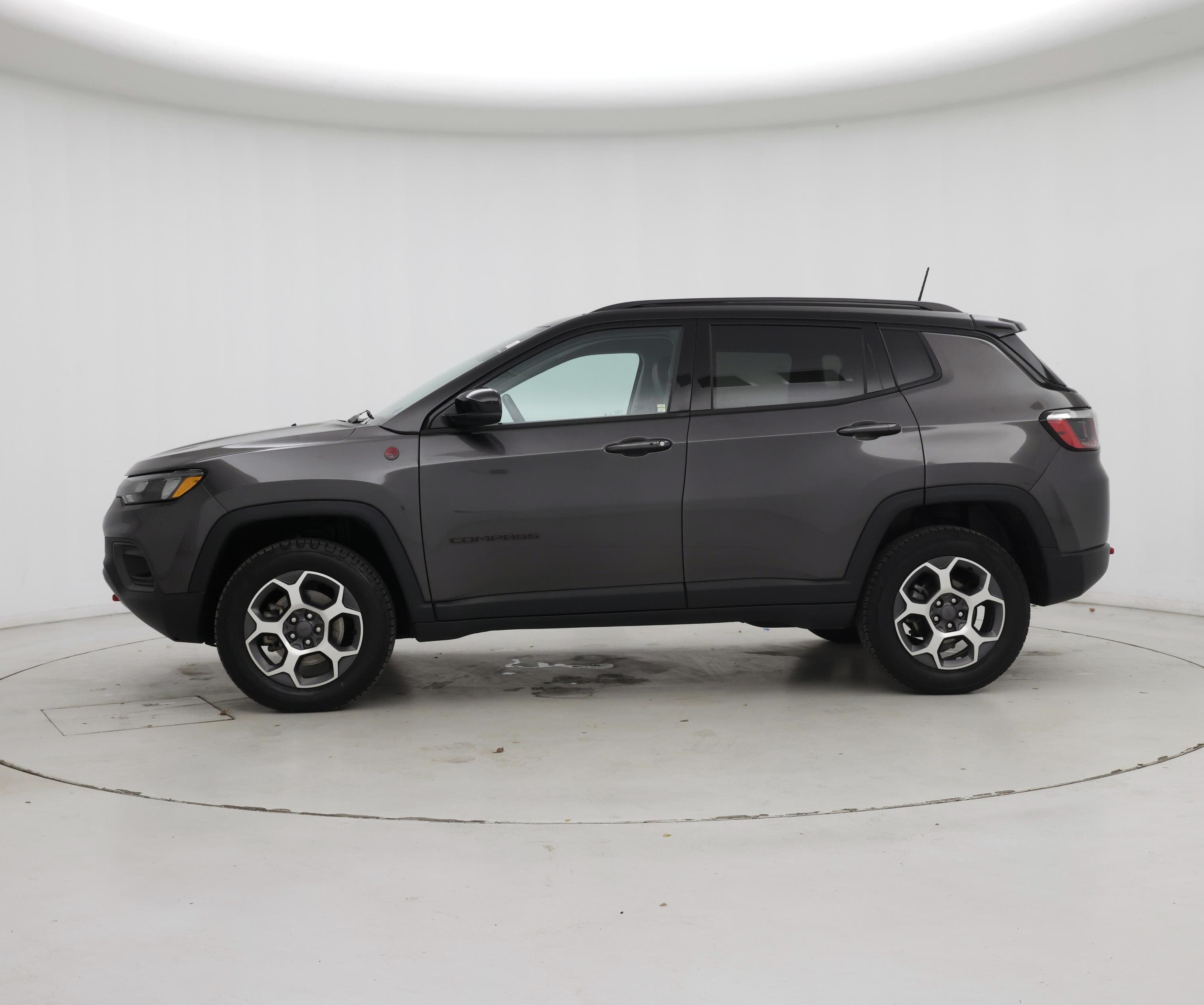Thumbnail: 2022 Jeep Compass - 3