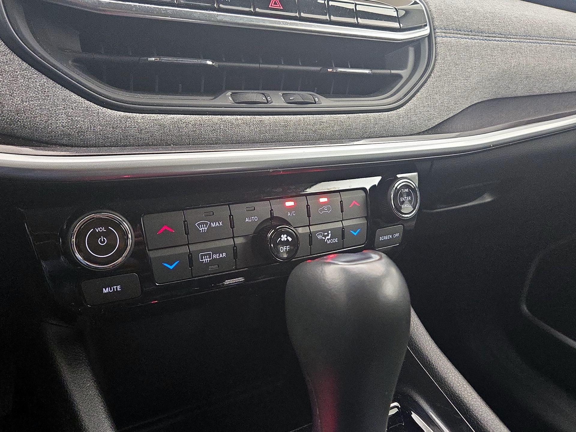 Thumbnail: 2022 Jeep Compass - 16