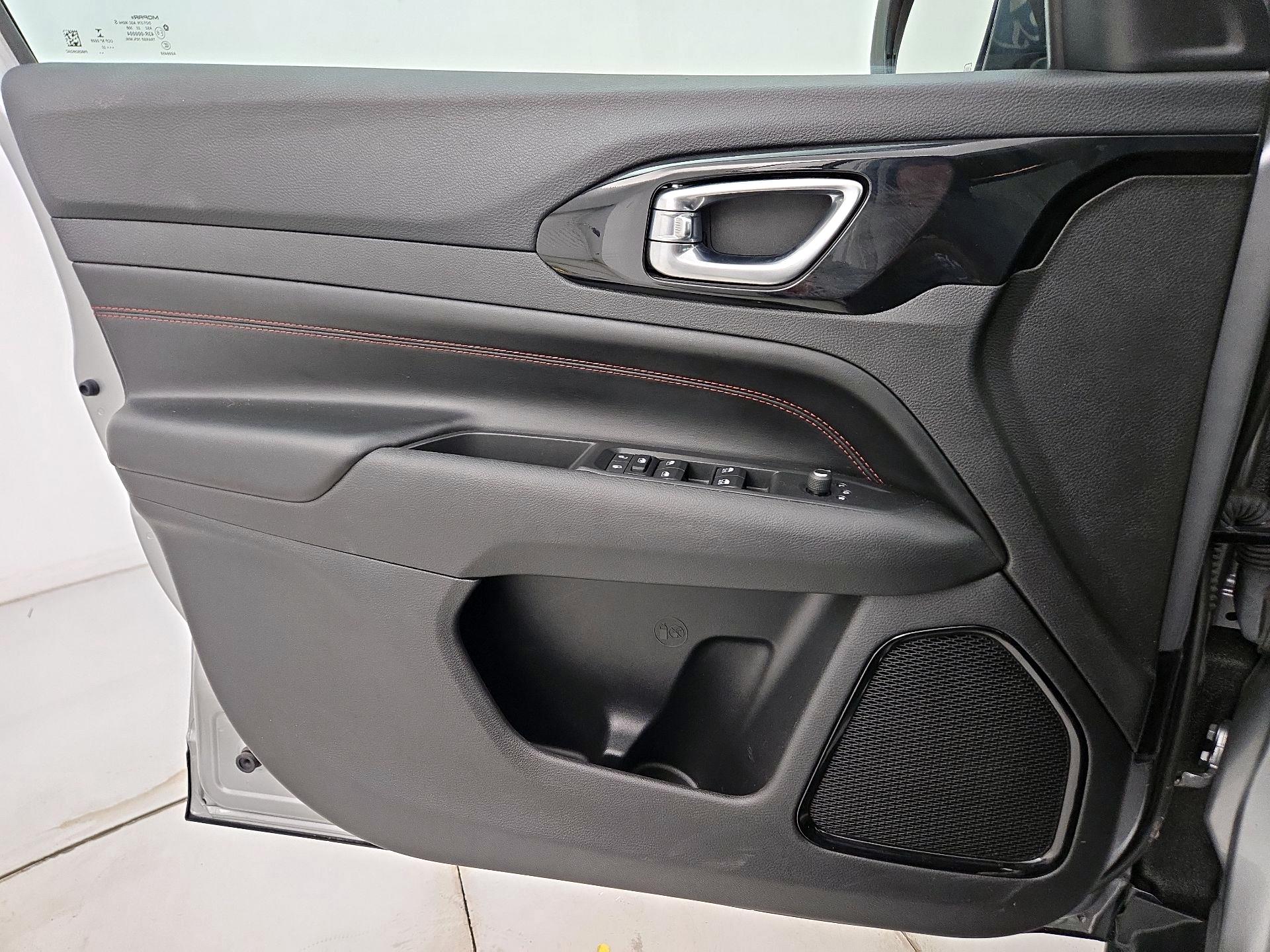 Thumbnail: 2022 Jeep Compass - 12