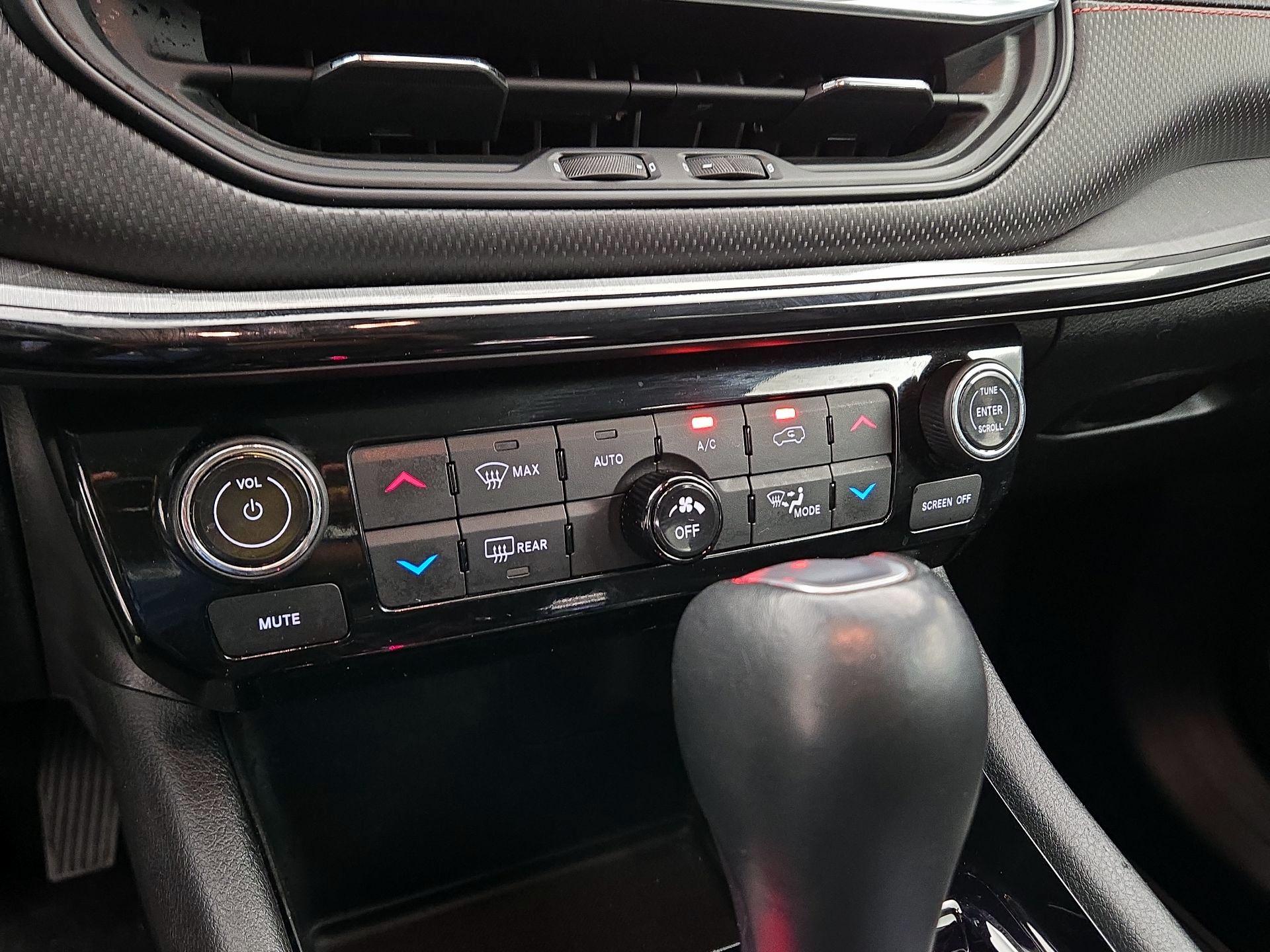 Thumbnail: 2022 Jeep Compass - 16