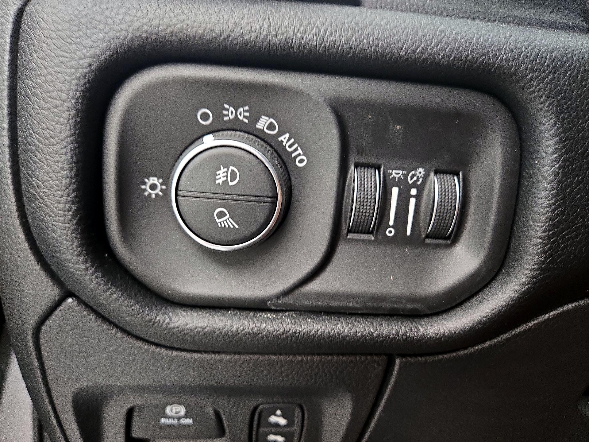 Thumbnail: 2022 RAM 1500 - 13