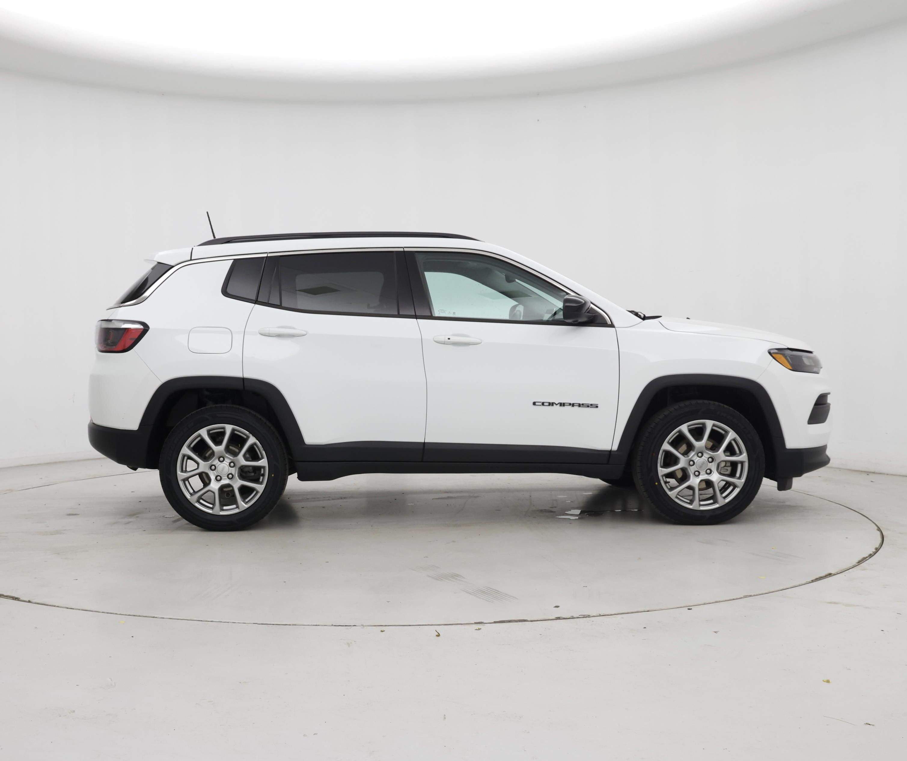 Thumbnail: 2022 Jeep Compass - 7