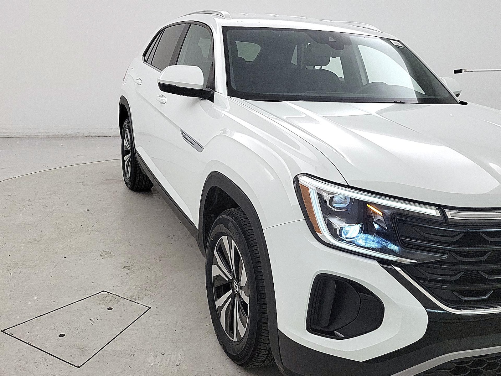 2024 Volkswagen Atlas Cross Sport SE