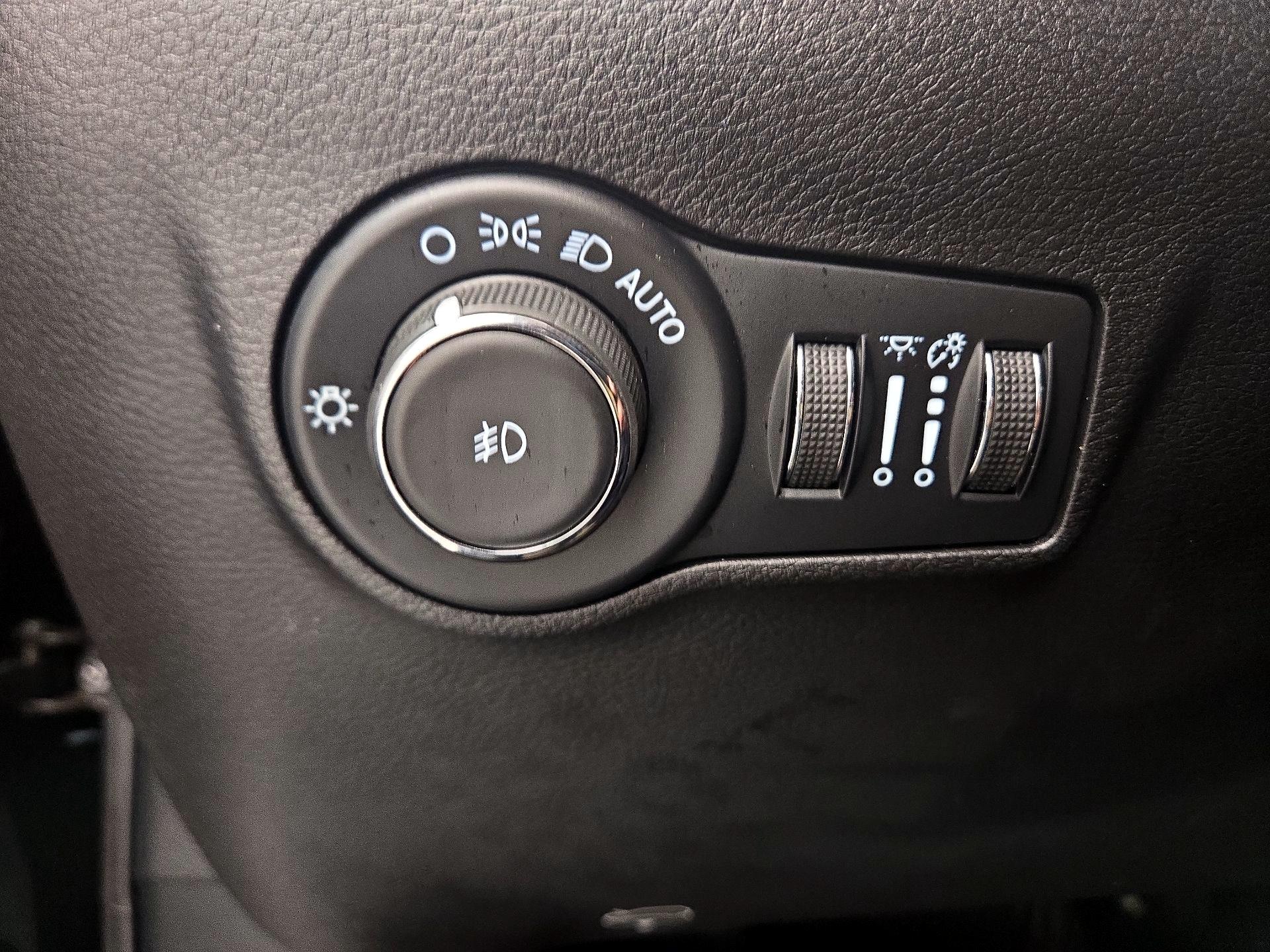 Thumbnail: 2022 Jeep Compass - 13