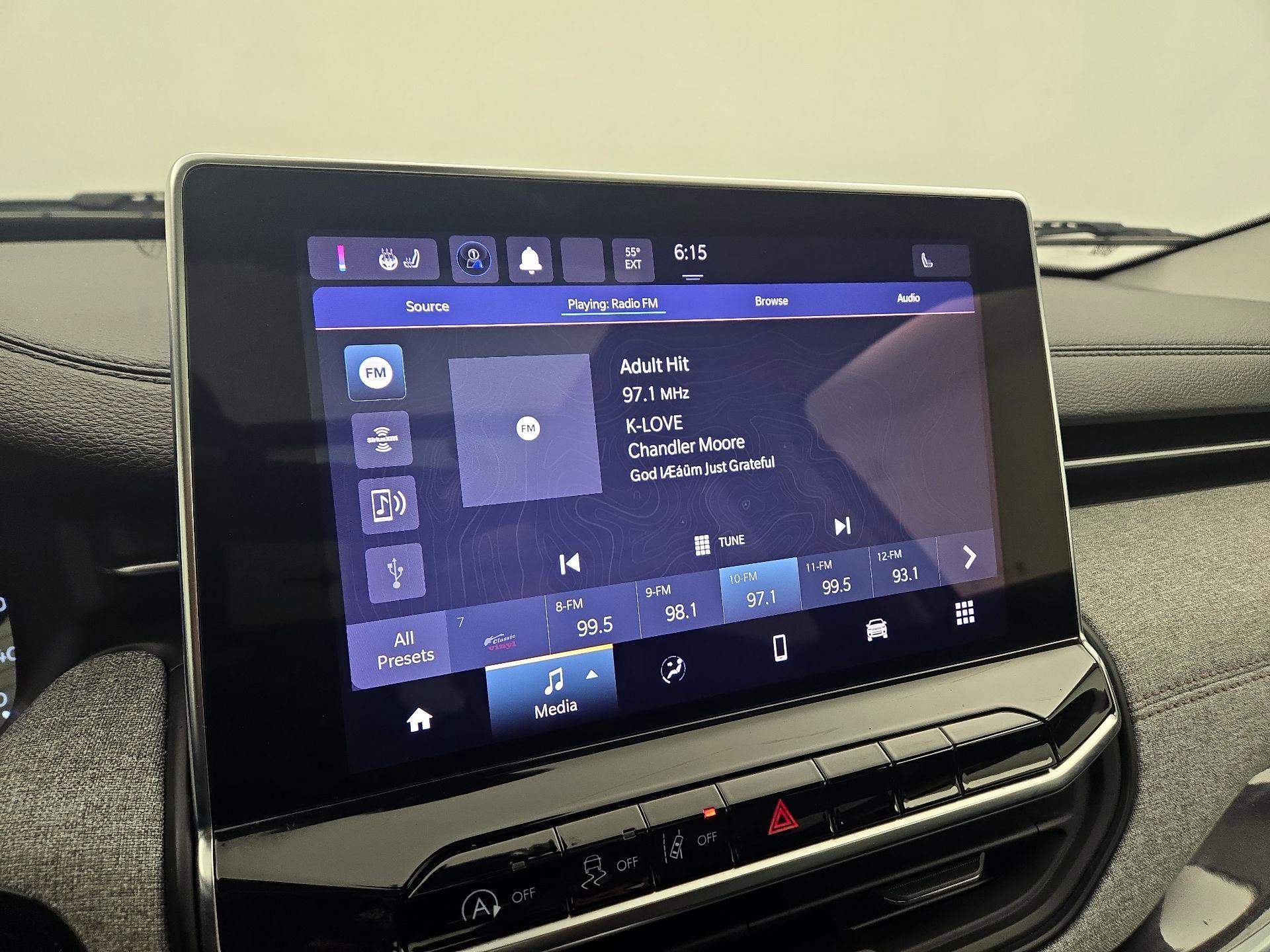 Thumbnail: 2022 Jeep Compass - 15