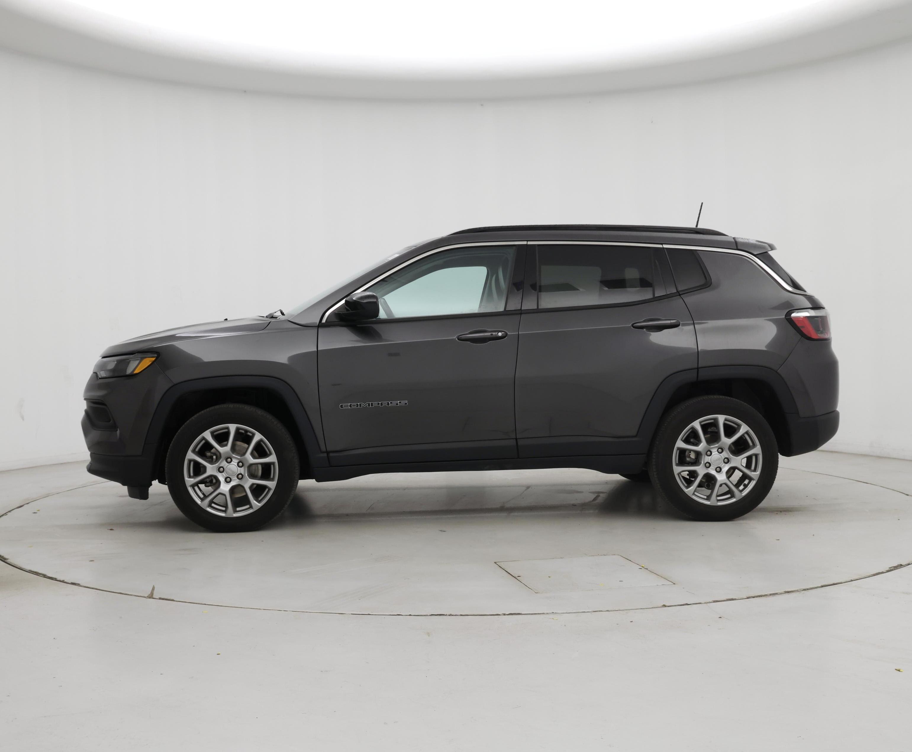Thumbnail: 2022 Jeep Compass - 3