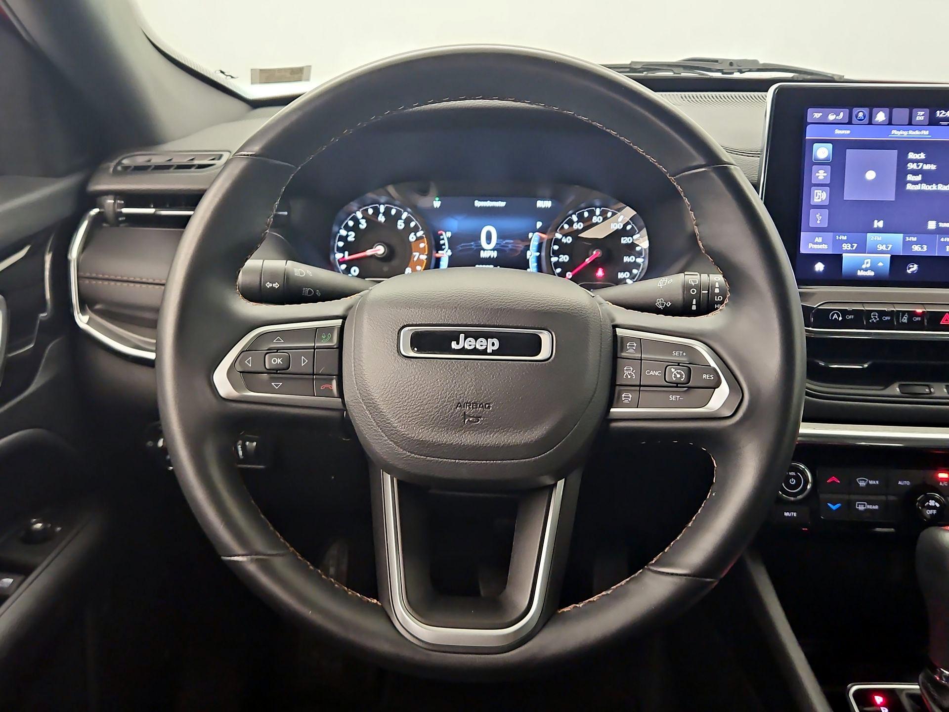 Thumbnail: 2022 Jeep Compass - 10