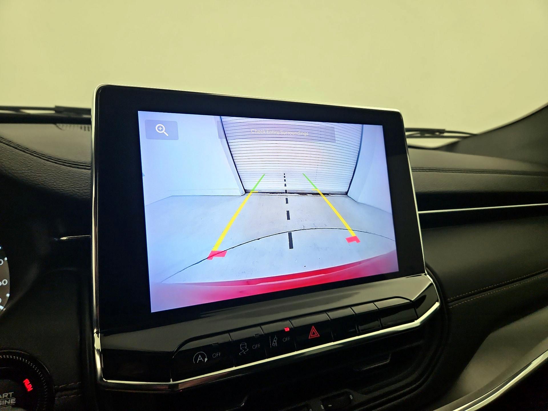 Thumbnail: 2022 Jeep Compass - 14