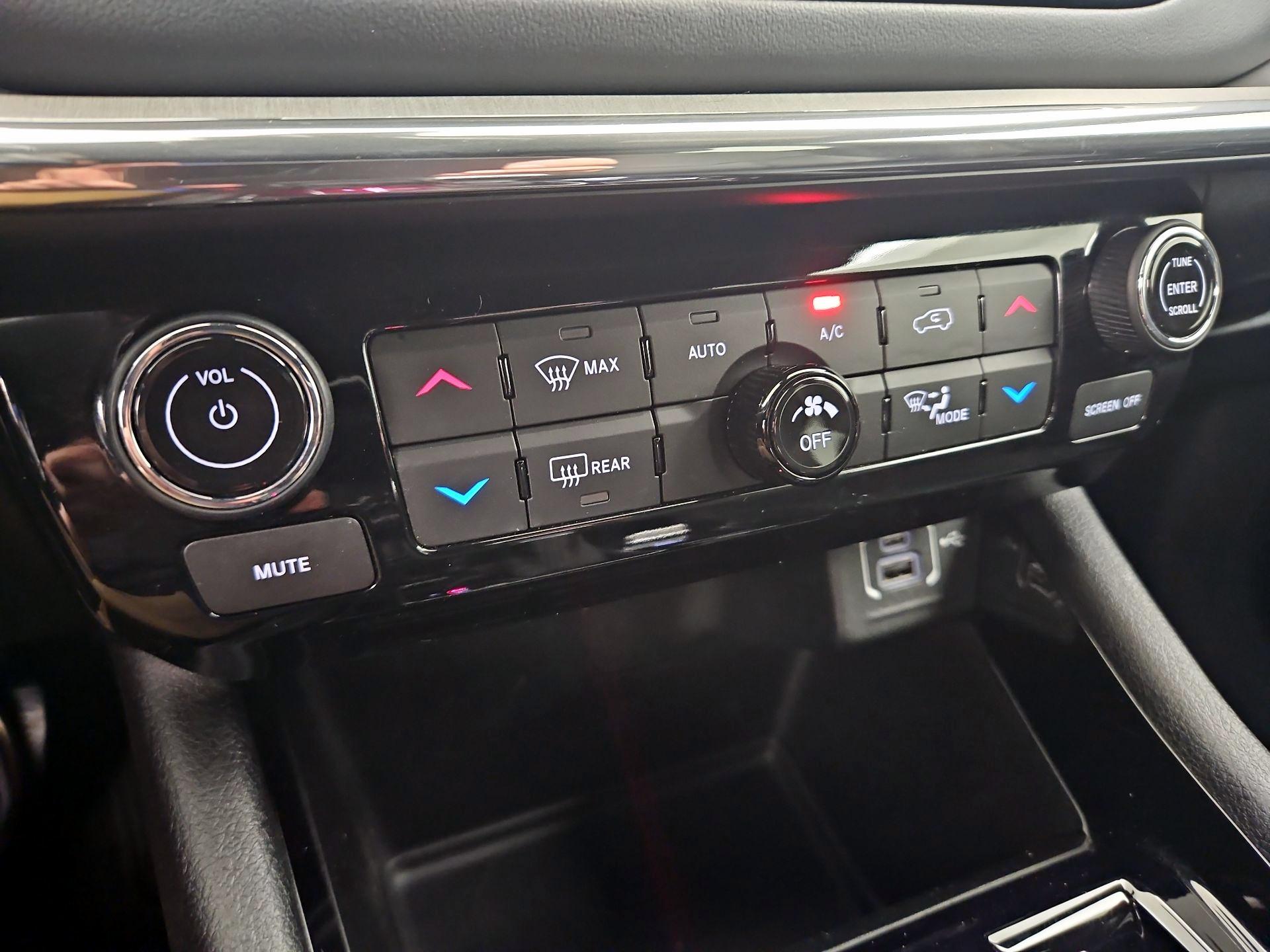 Thumbnail: 2022 Jeep Compass - 16