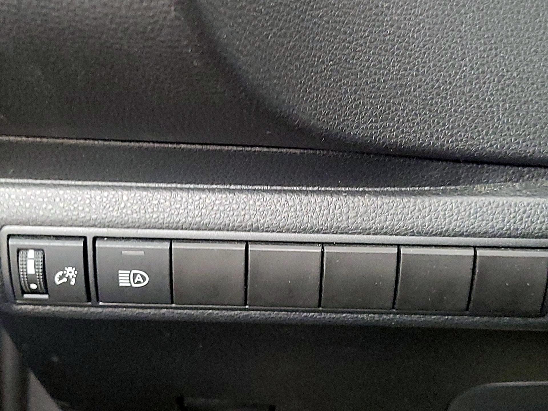 Thumbnail: 2021 Toyota Corolla - 13