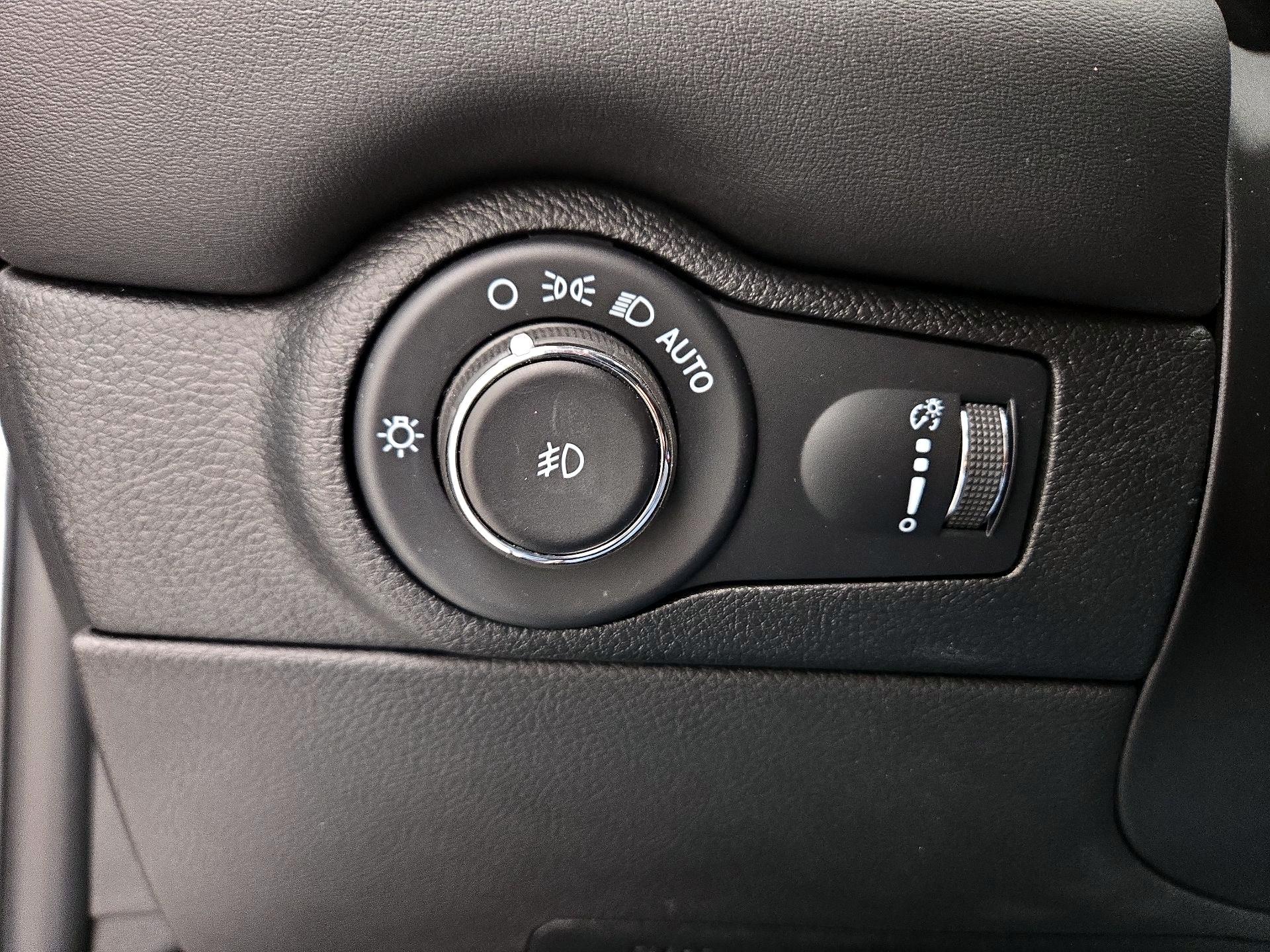 Thumbnail: 2023 Dodge Durango - 13