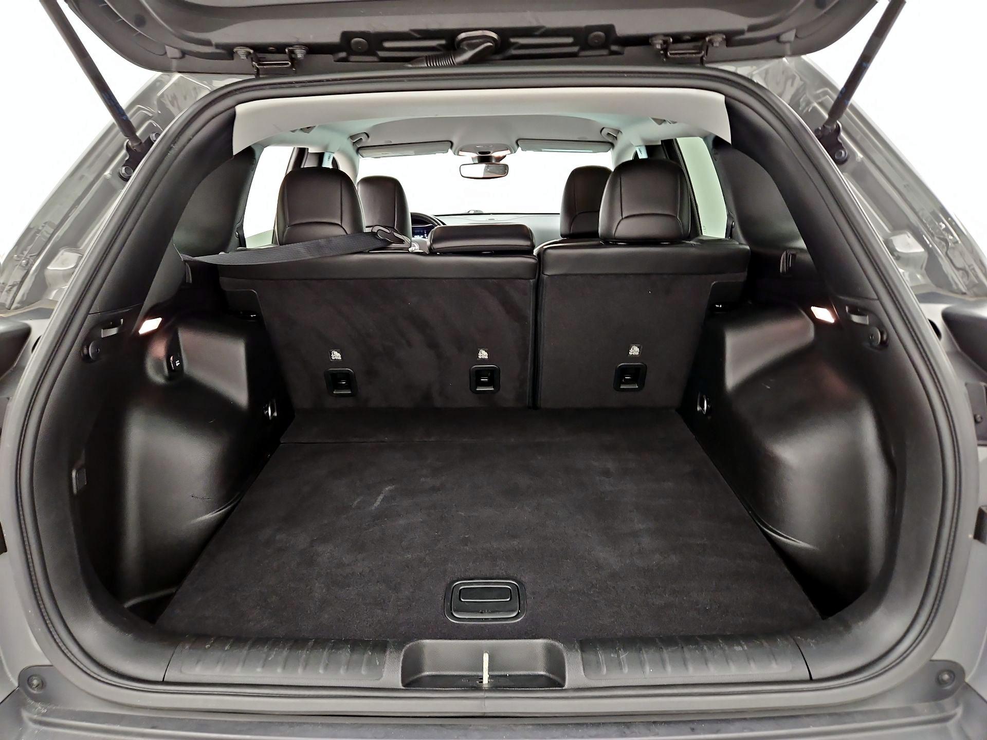 Thumbnail: 2020 Jeep Cherokee - 20