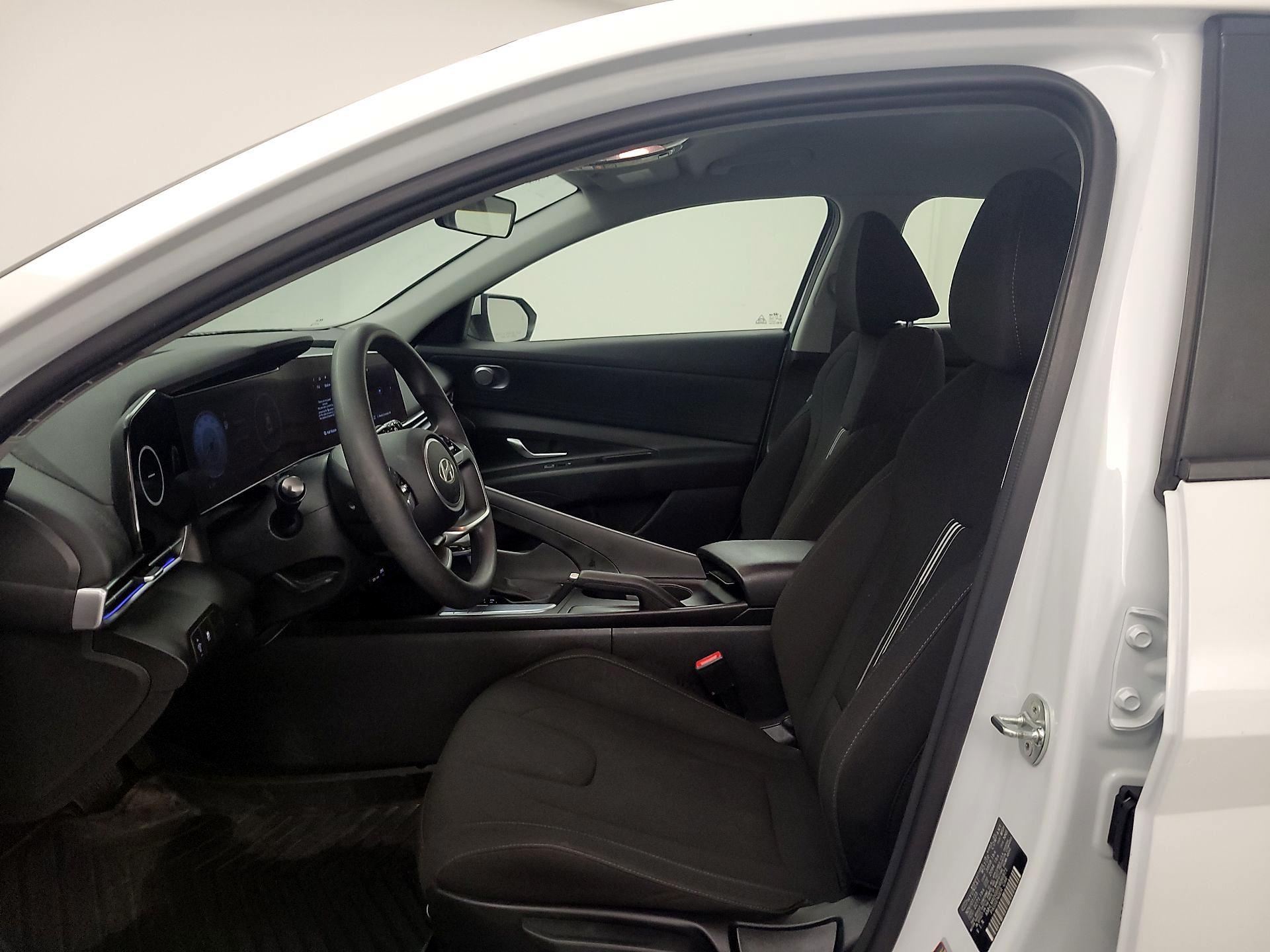 Thumbnail: 2024 Hyundai Elantra - 11