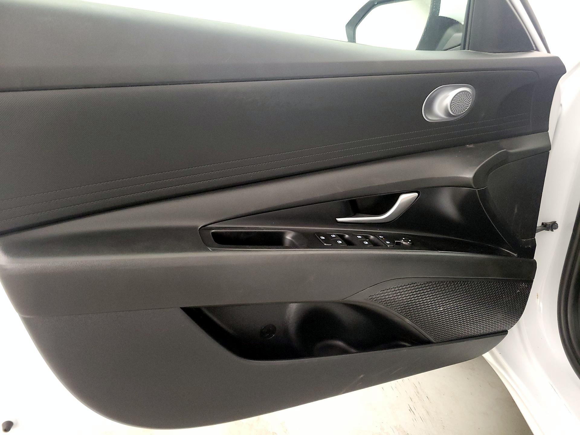 Thumbnail: 2024 Hyundai Elantra - 12