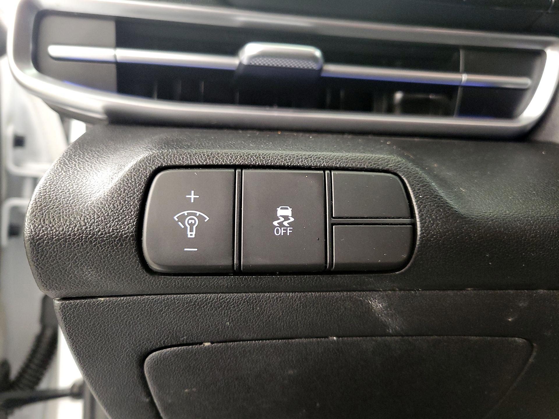 Thumbnail: 2024 Hyundai Elantra - 13