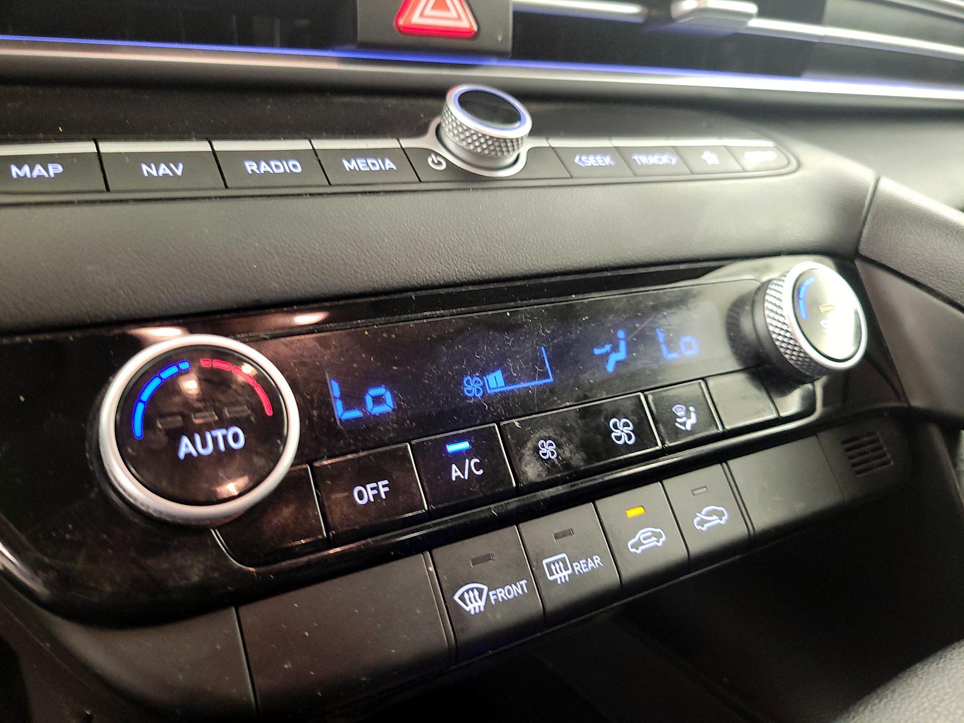 Thumbnail: 2024 Hyundai Elantra - 17