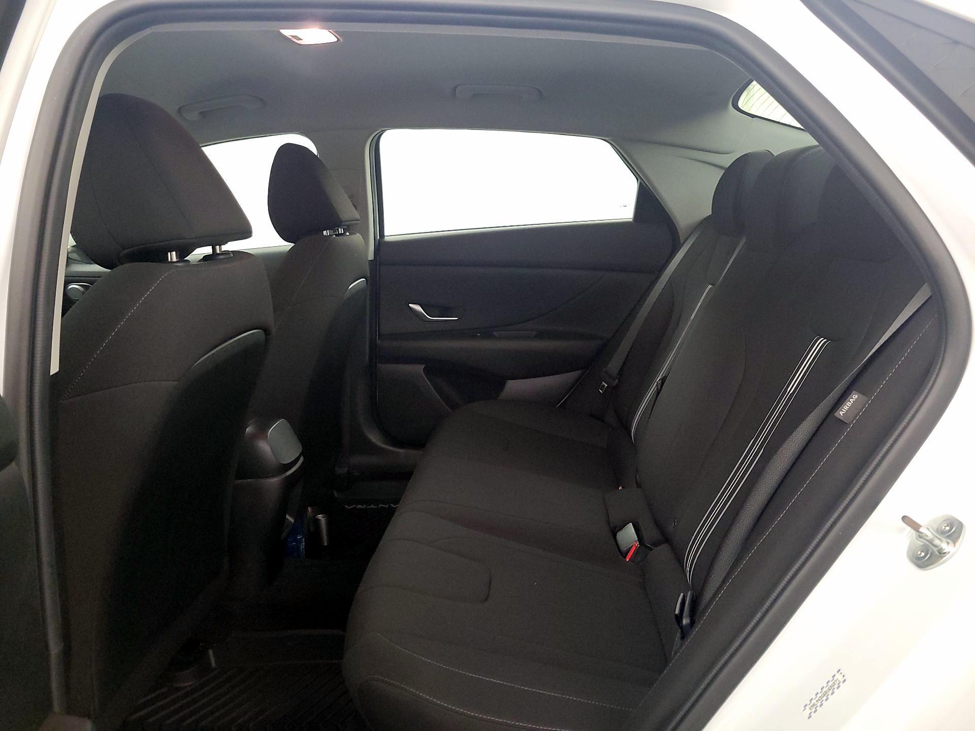 Thumbnail: 2024 Hyundai Elantra - 20