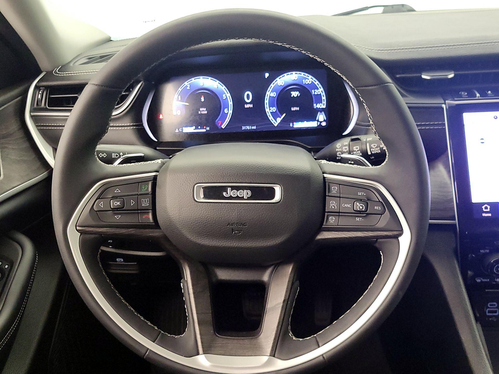 Thumbnail: 2023 Jeep Grand Cherokee - 10