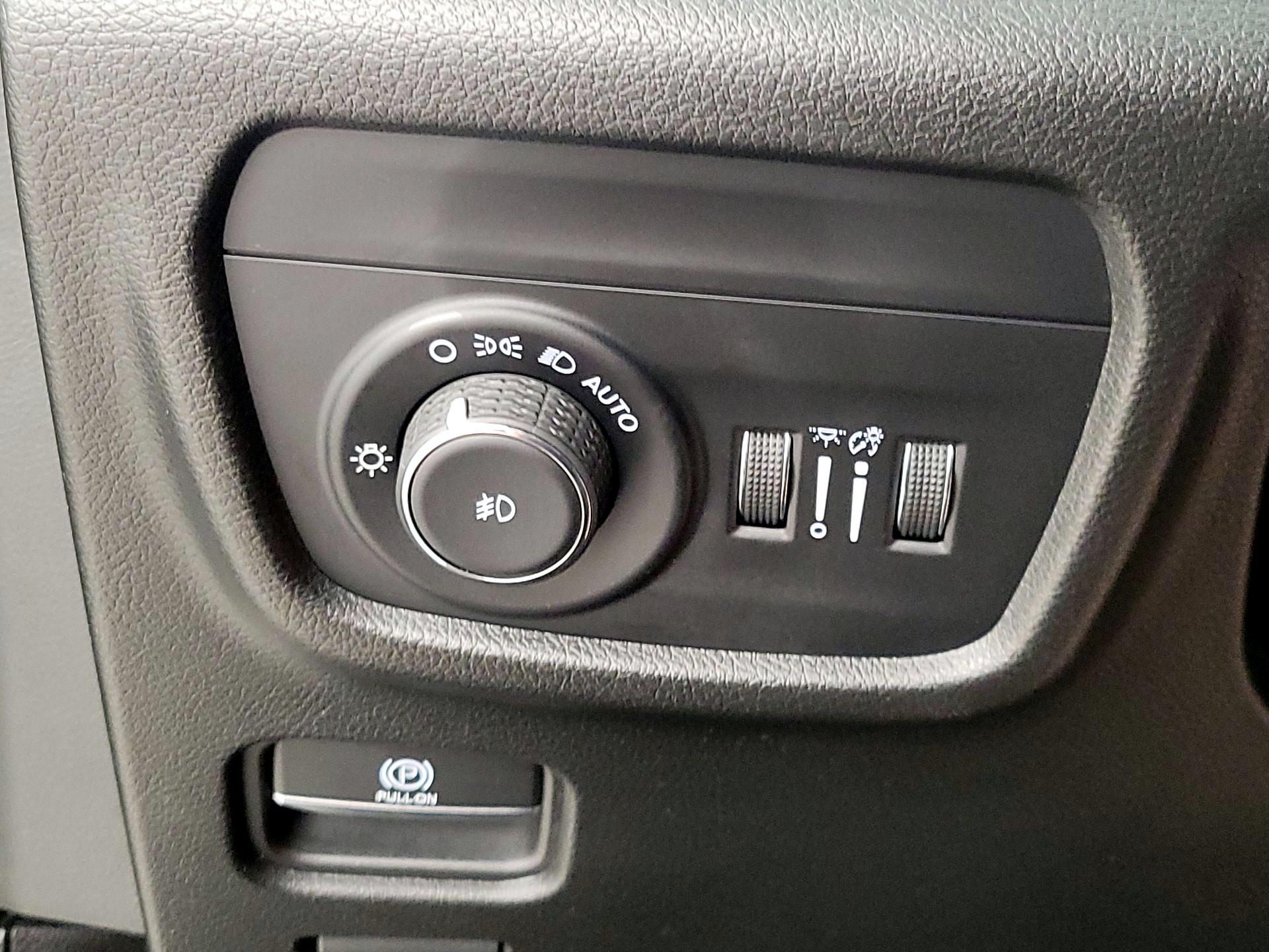 Thumbnail: 2023 Jeep Grand Cherokee - 13