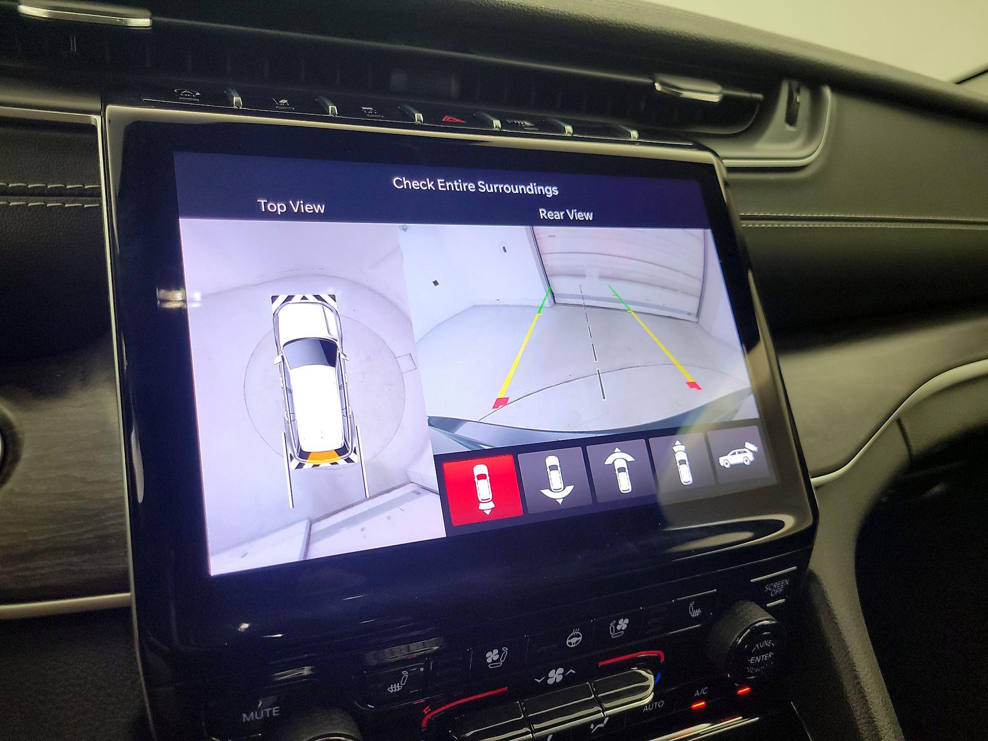 Thumbnail: 2023 Jeep Grand Cherokee - 15