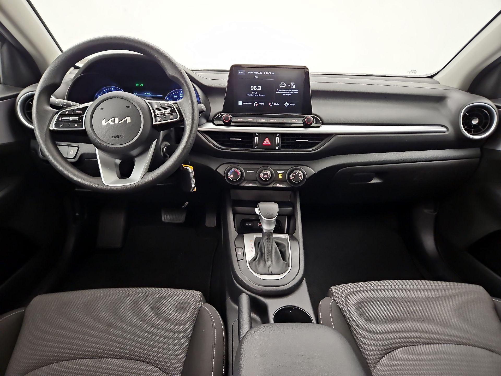 Thumbnail: 2023 Kia Forte - 9