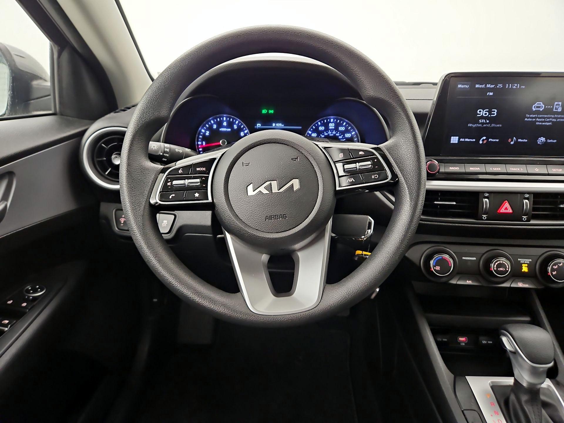 Thumbnail: 2023 Kia Forte - 10