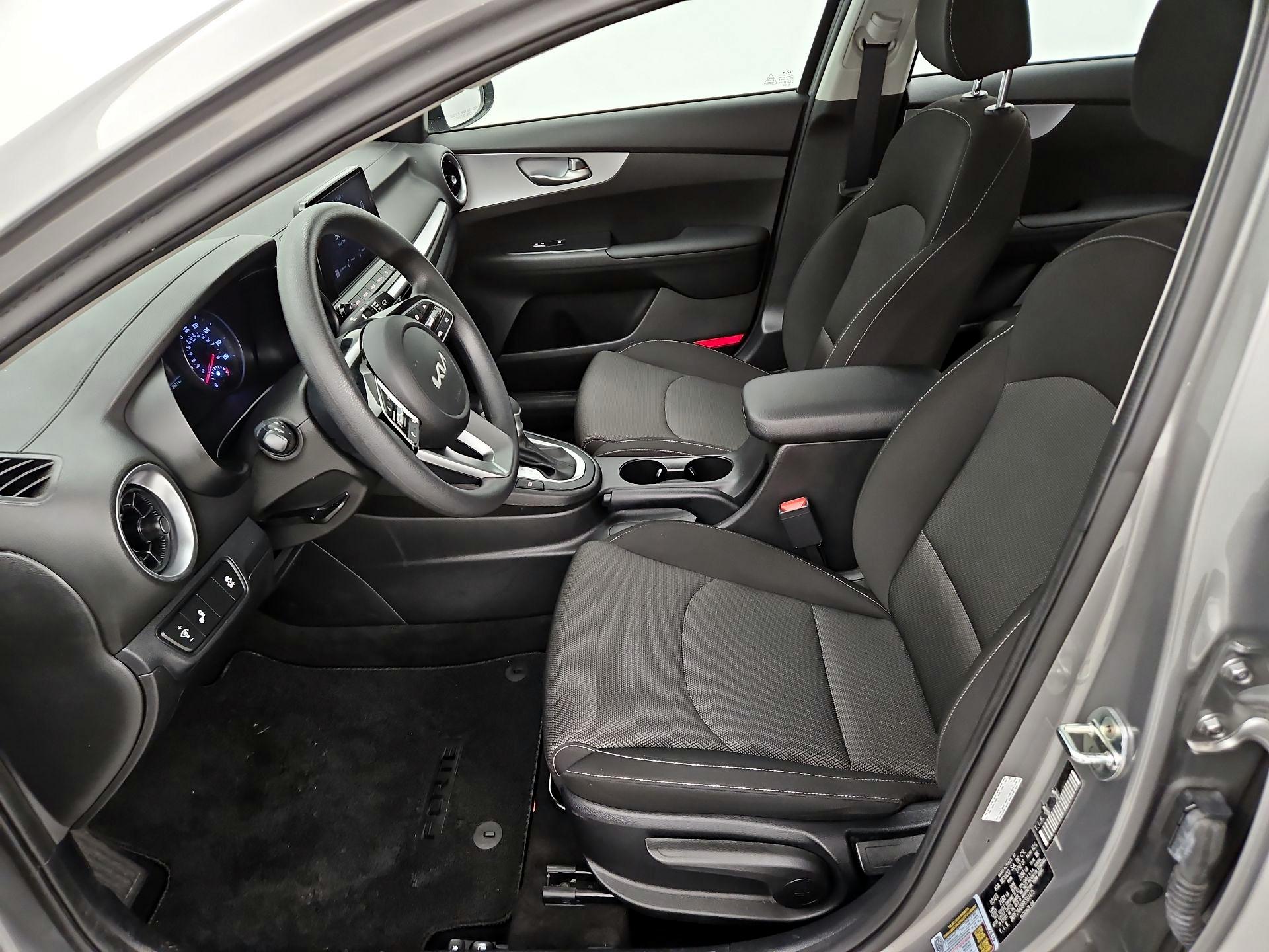 Thumbnail: 2023 Kia Forte - 11