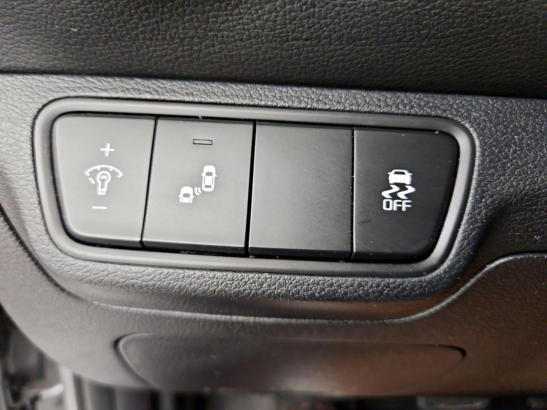 Thumbnail: 2023 Kia Forte - 13