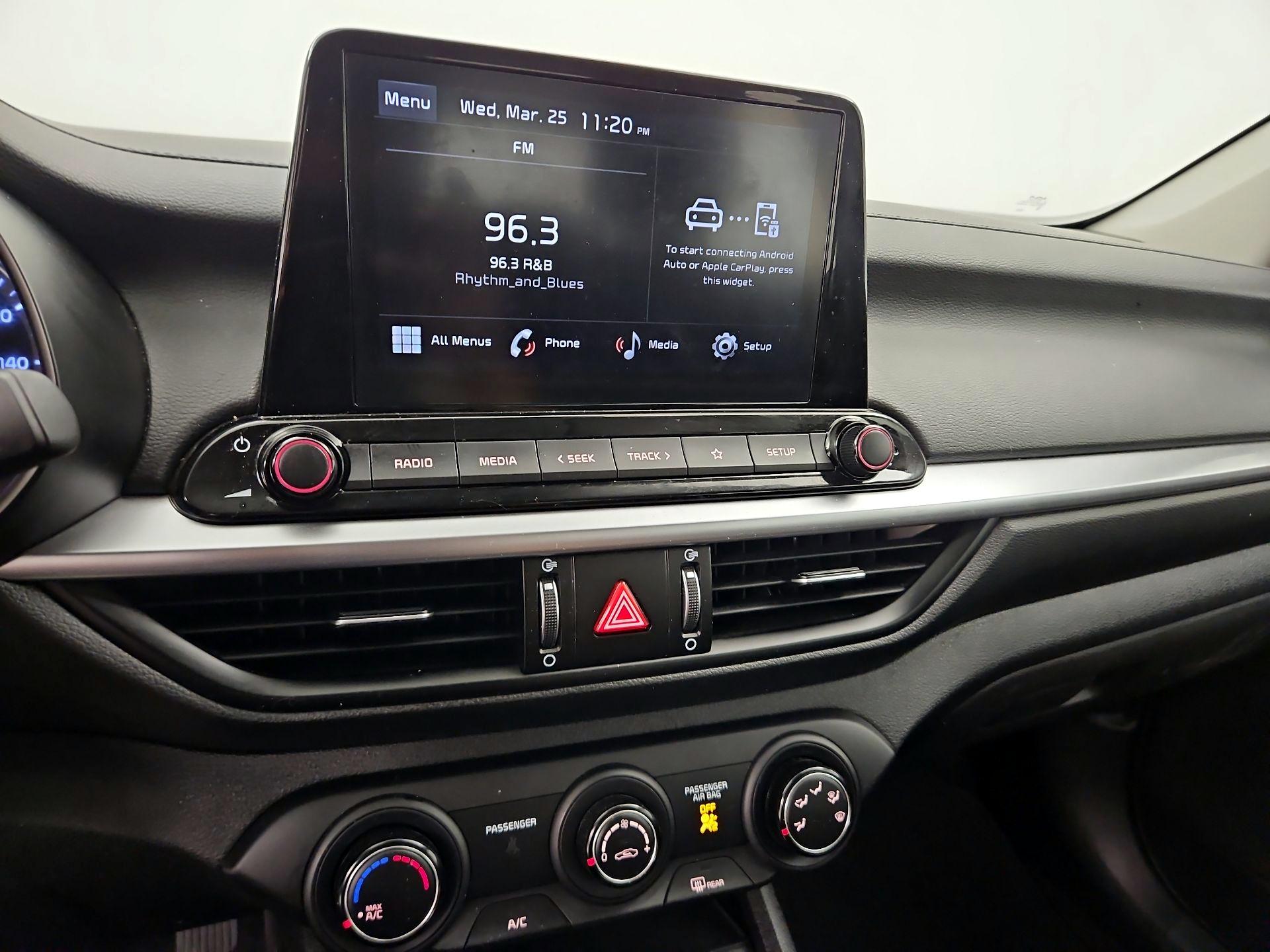 Thumbnail: 2023 Kia Forte - 15