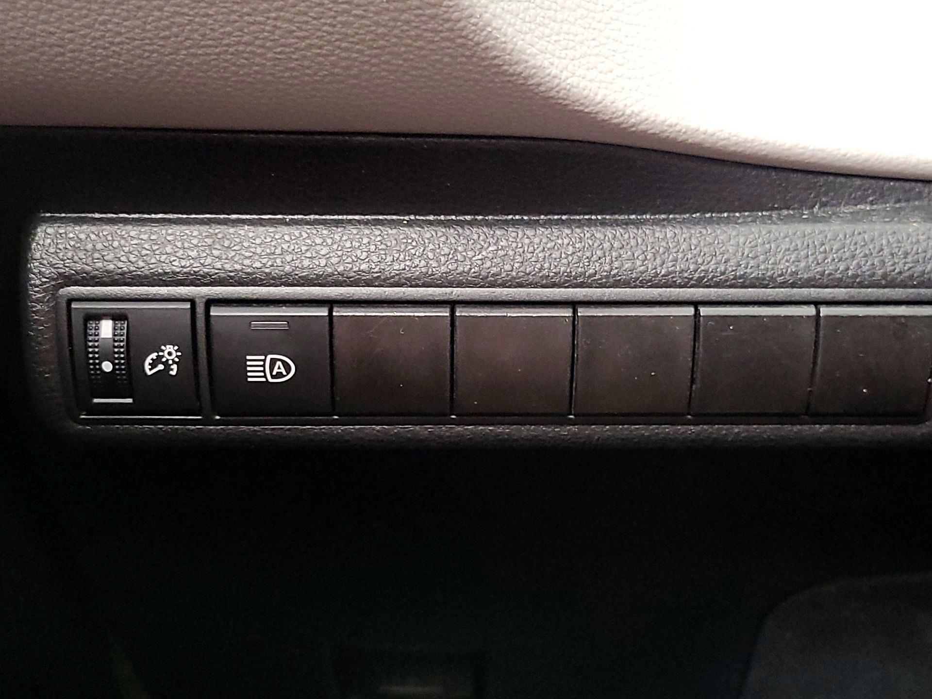 Thumbnail: 2023 Toyota Corolla - 13