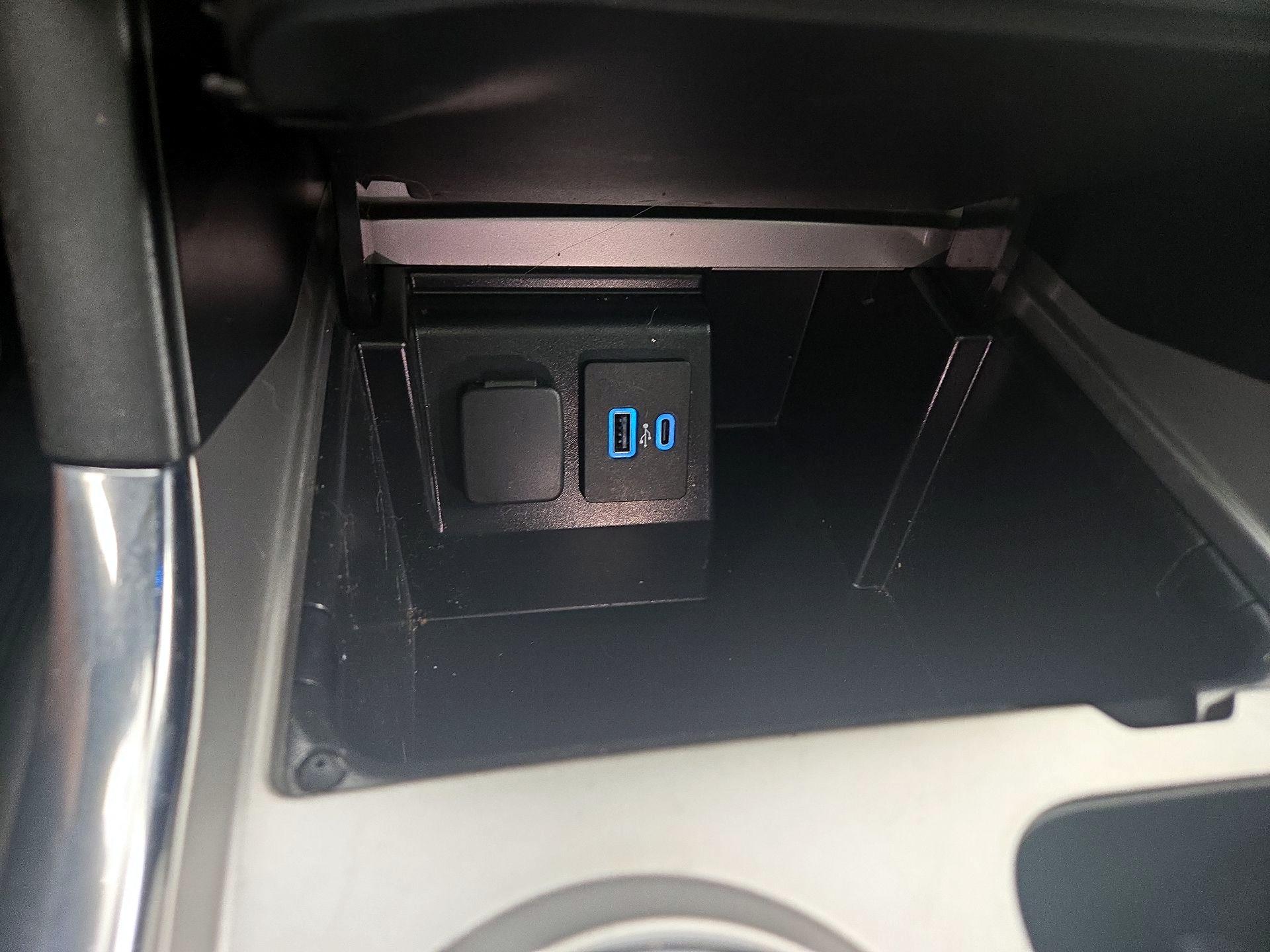 Thumbnail: 2023 Ford Explorer - 19