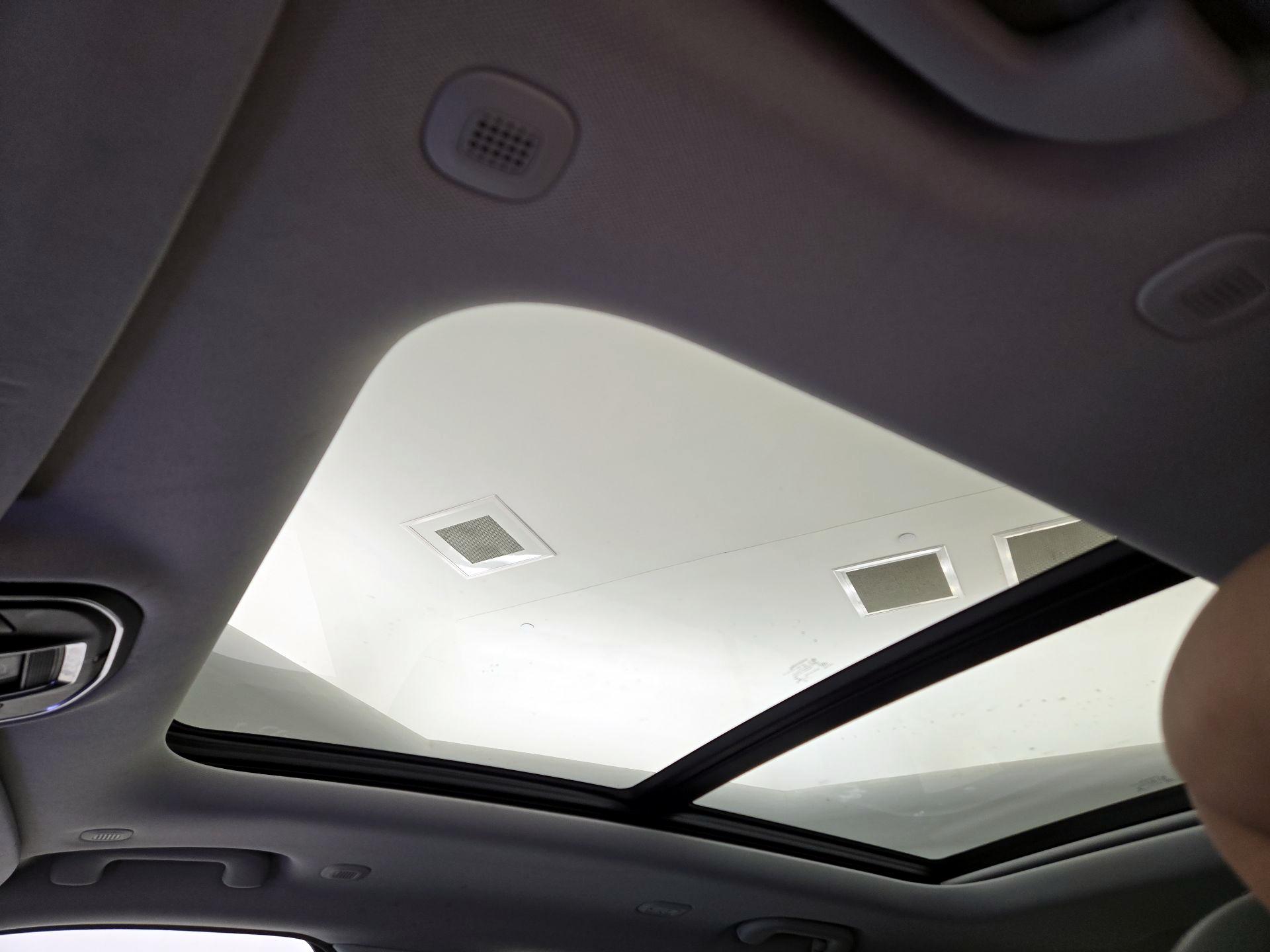 Thumbnail: 2022 Jeep Grand Cherokee L - 20