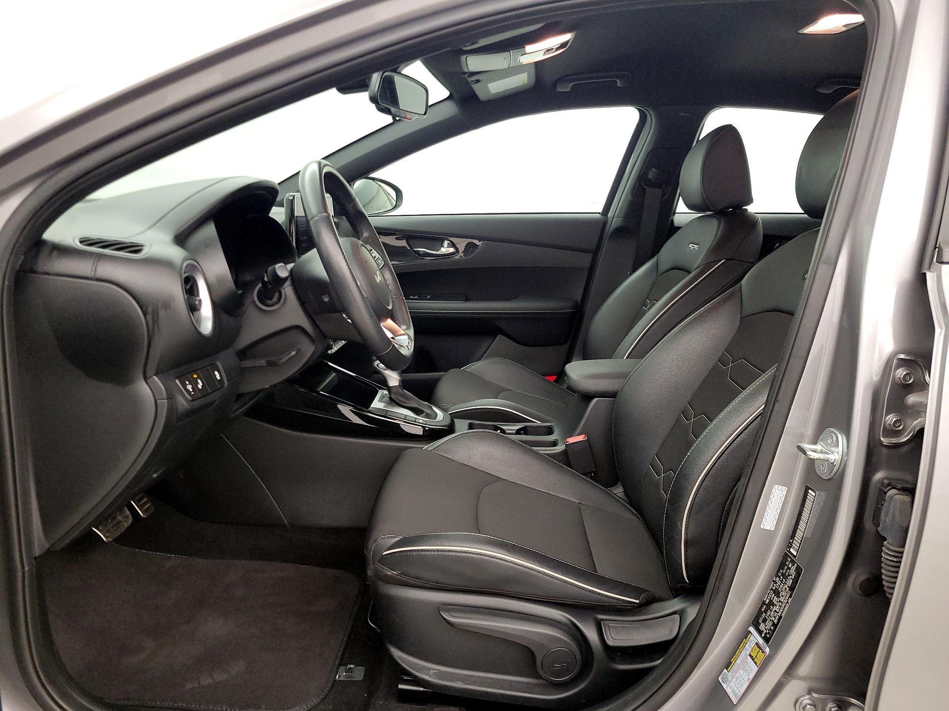 Thumbnail: 2024 Kia Forte - 11