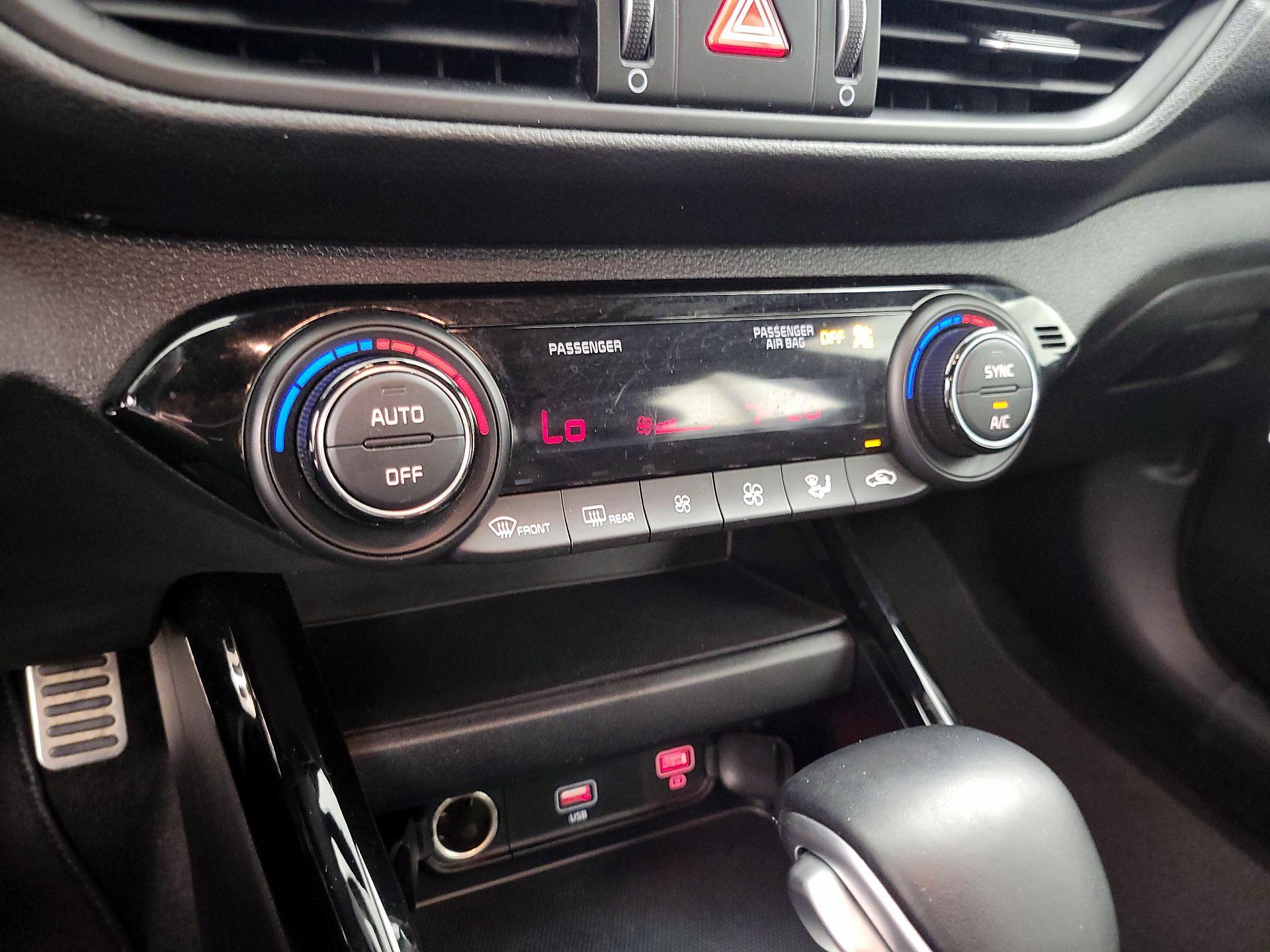 Thumbnail: 2024 Kia Forte - 17