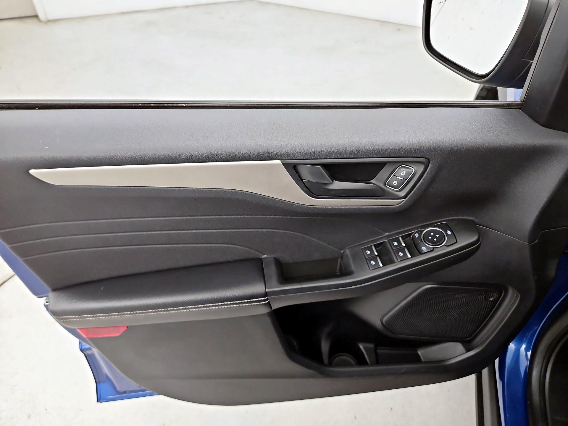 Thumbnail: 2022 Ford Escape - 12