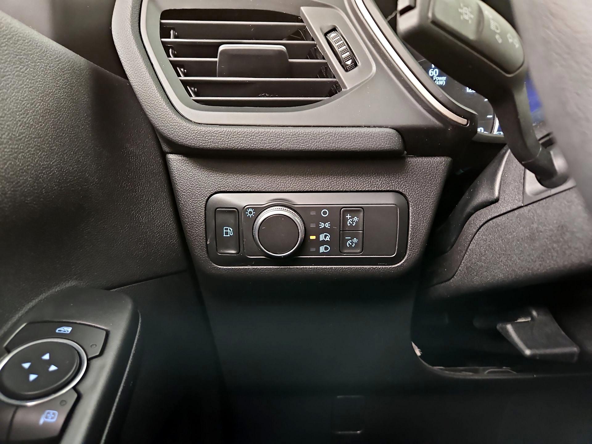 Thumbnail: 2022 Ford Escape - 13