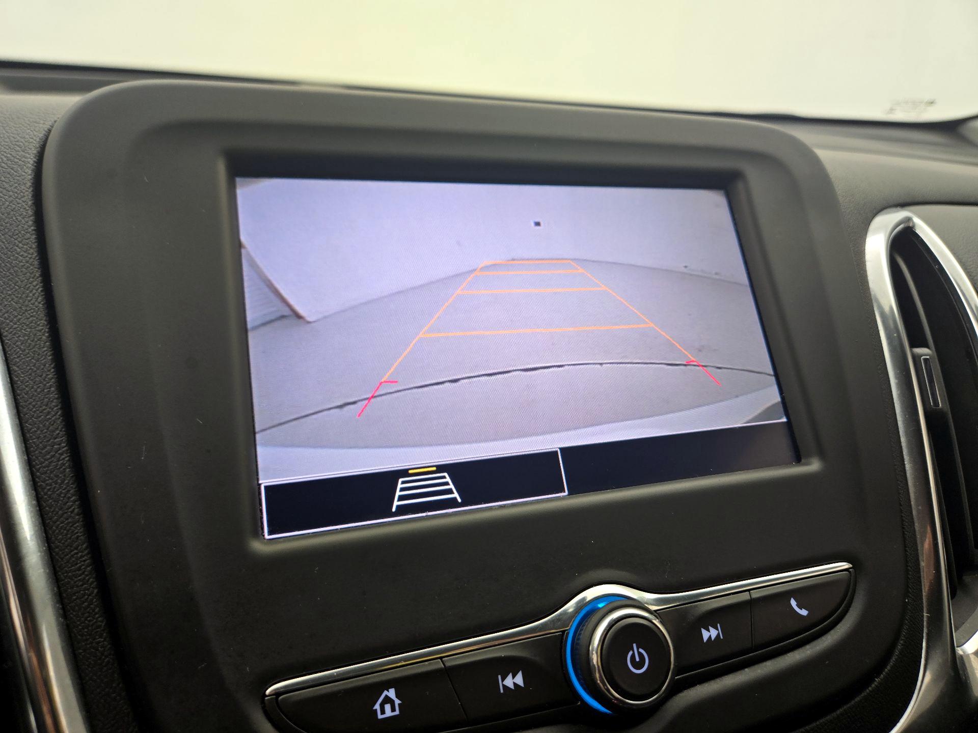 Thumbnail: 2022 Chevrolet Equinox - 14