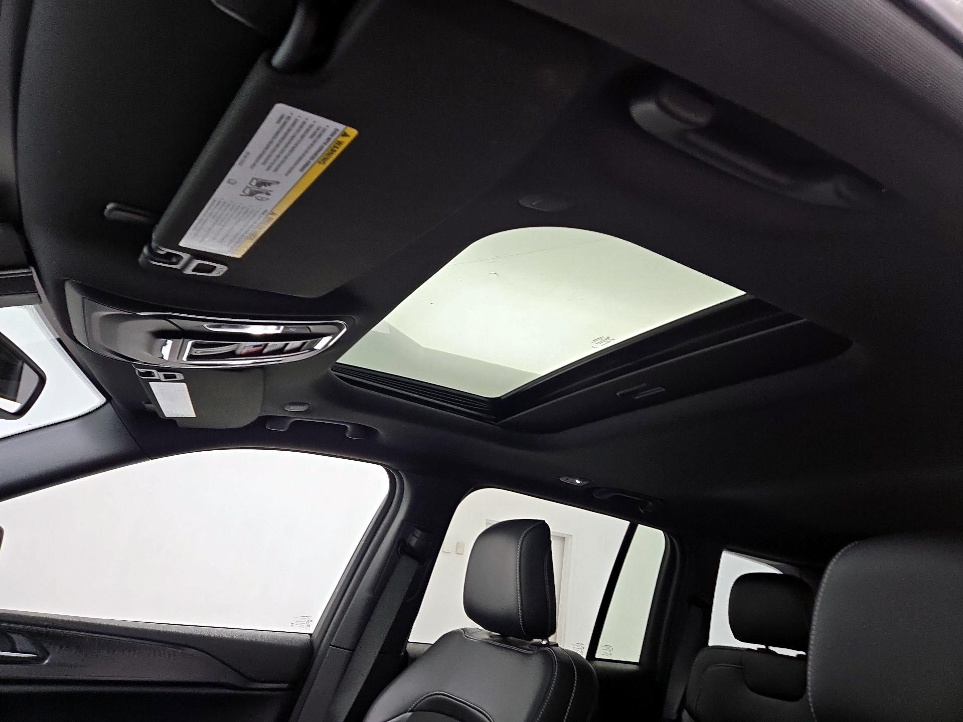 Thumbnail: 2023 Jeep Grand Cherokee - 19