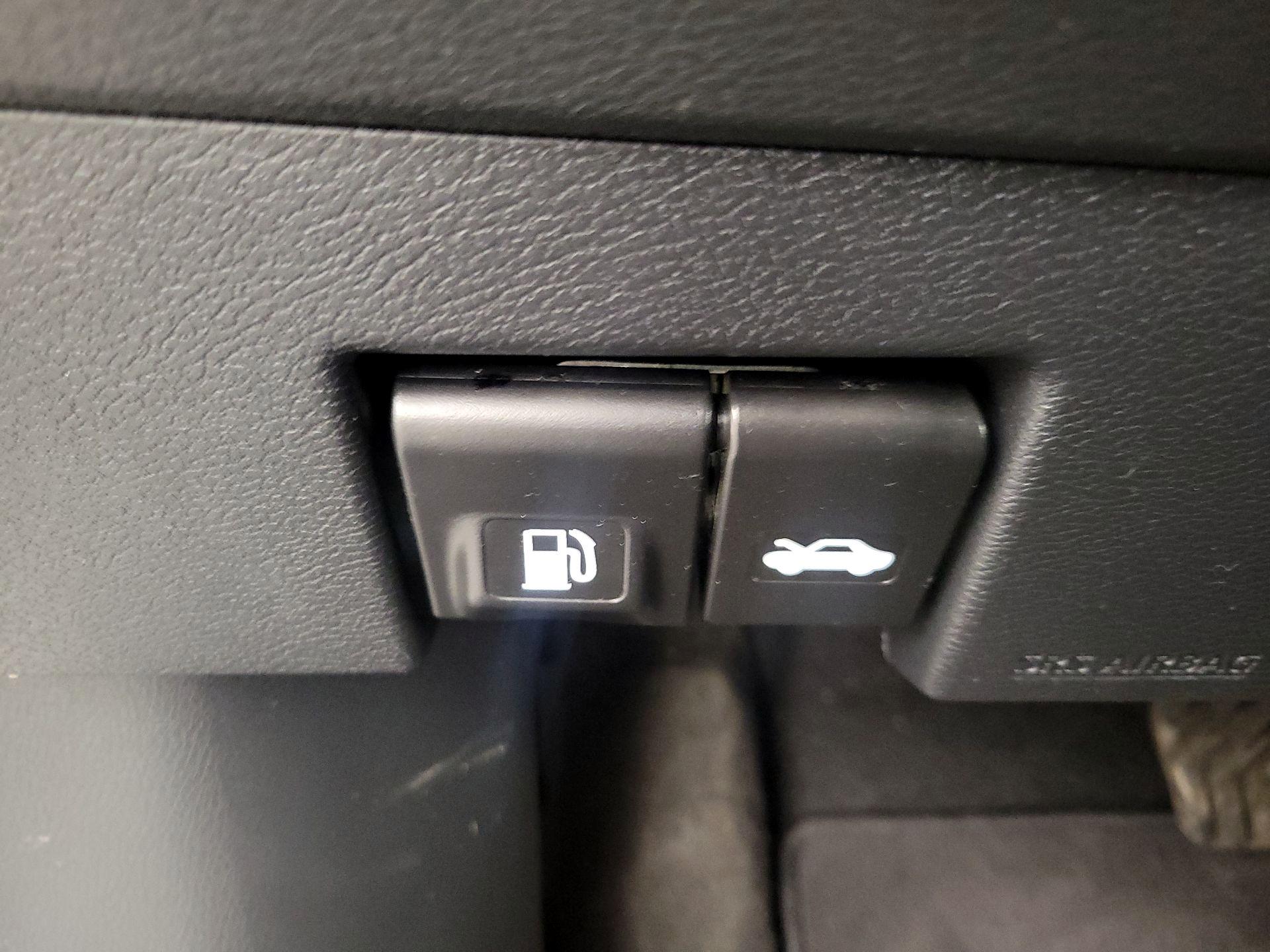 Thumbnail: 2023 Nissan Kicks - 13