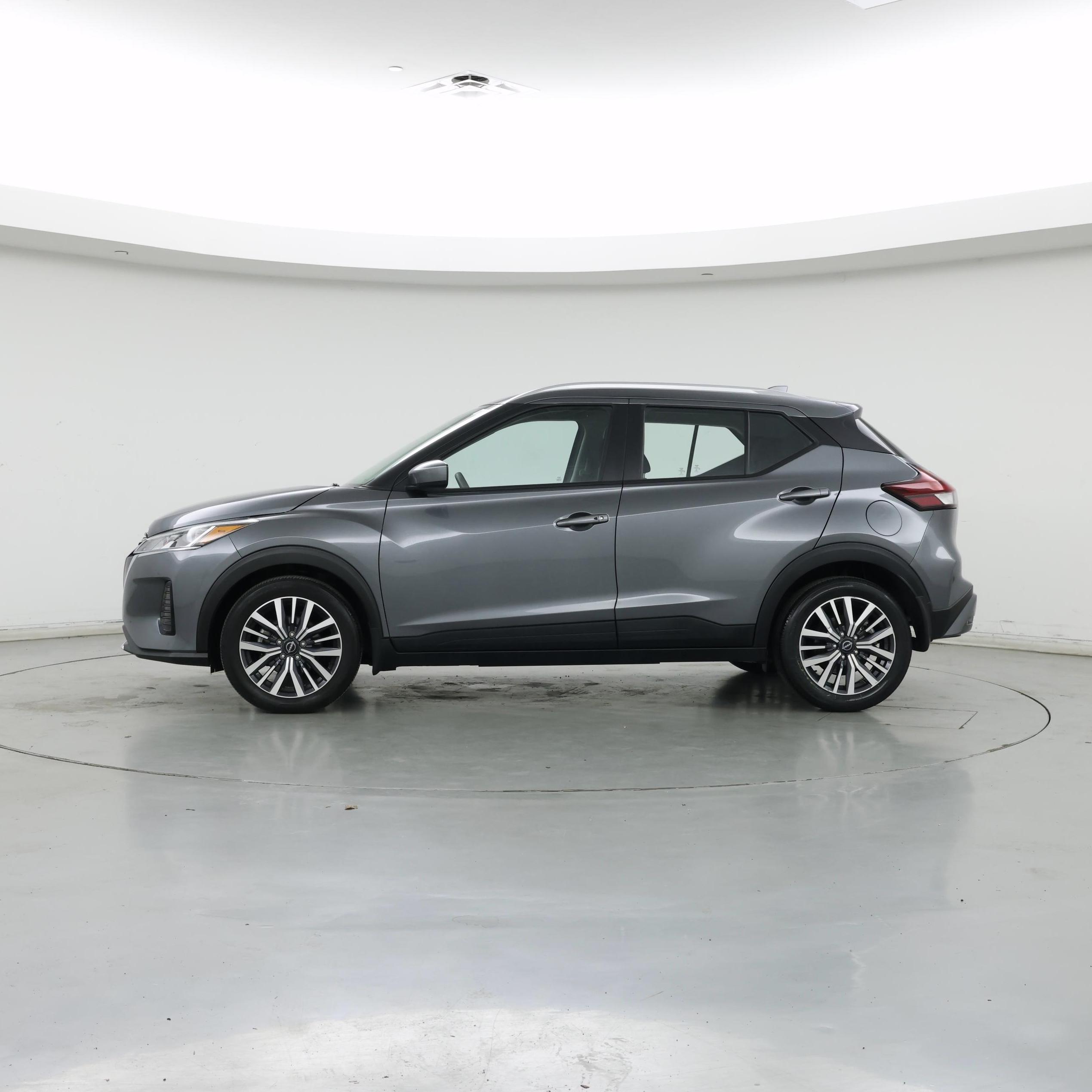 Thumbnail: 2023 Nissan Kicks - 3