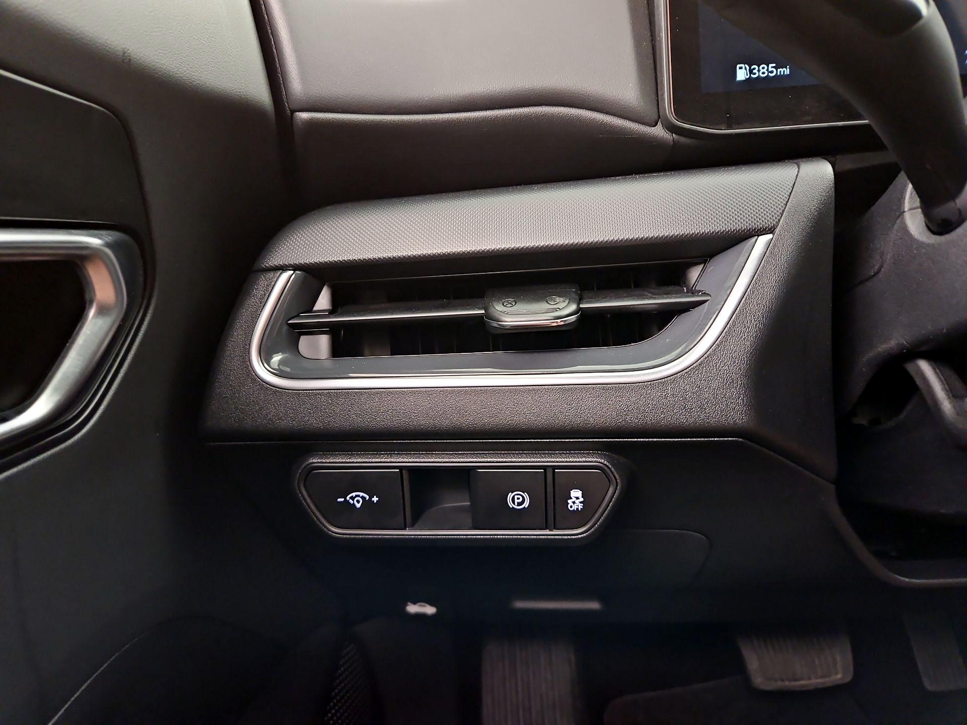 Thumbnail: 2025 Kia K4 - 13