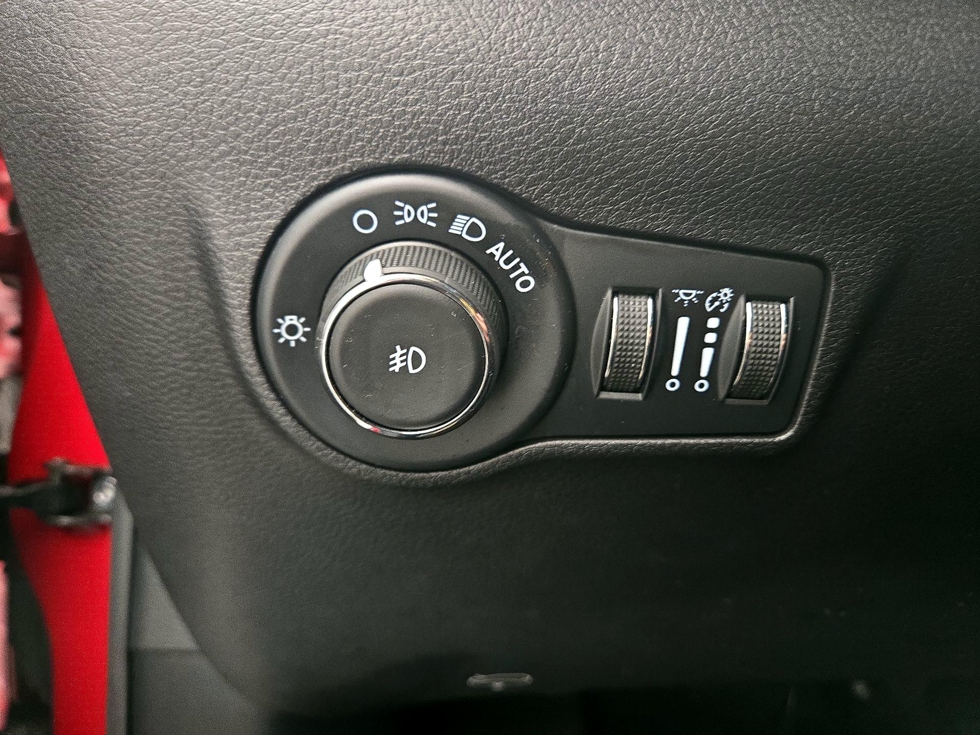 Thumbnail: 2022 Jeep Compass - 13