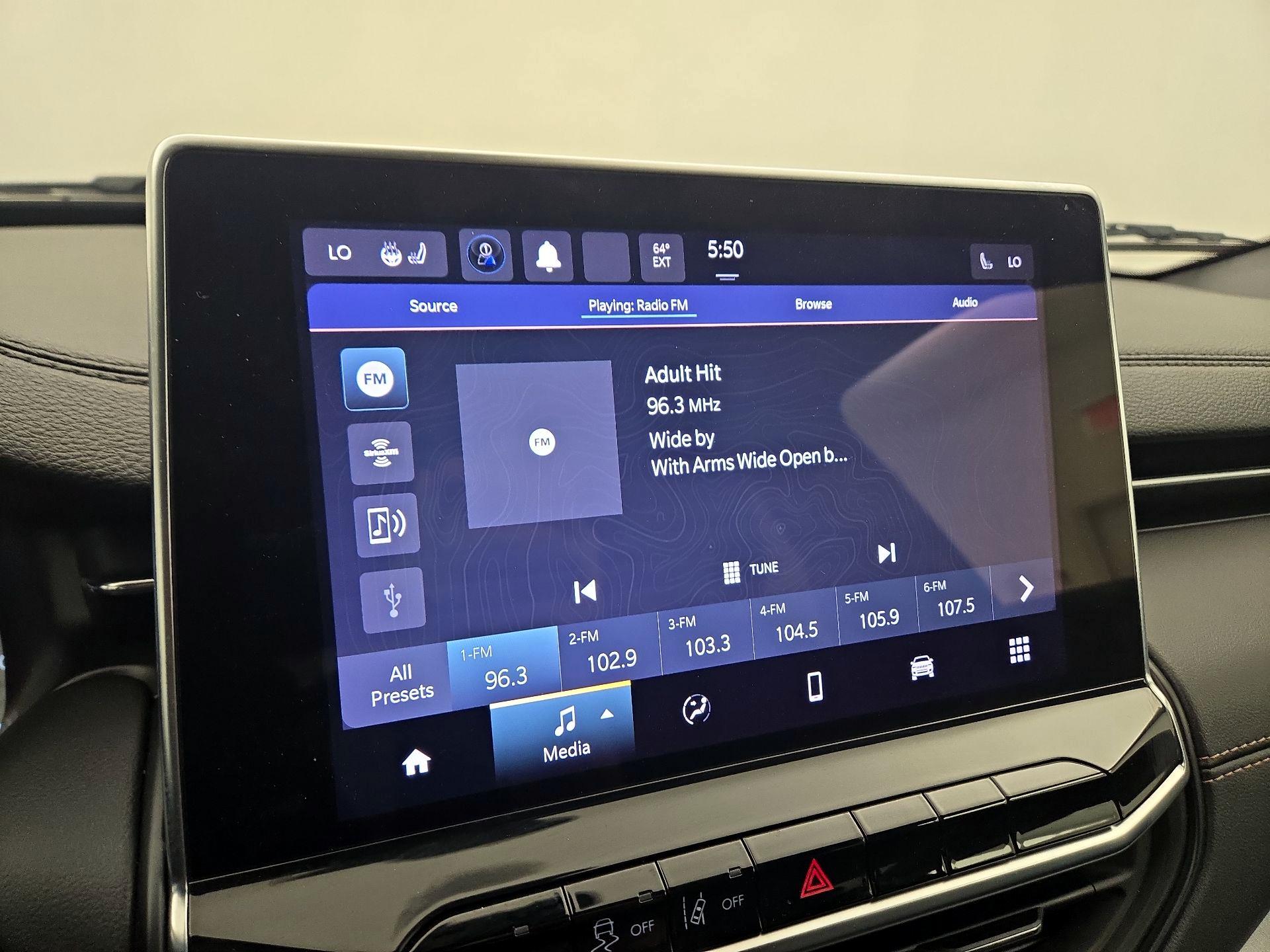 Thumbnail: 2022 Jeep Compass - 15