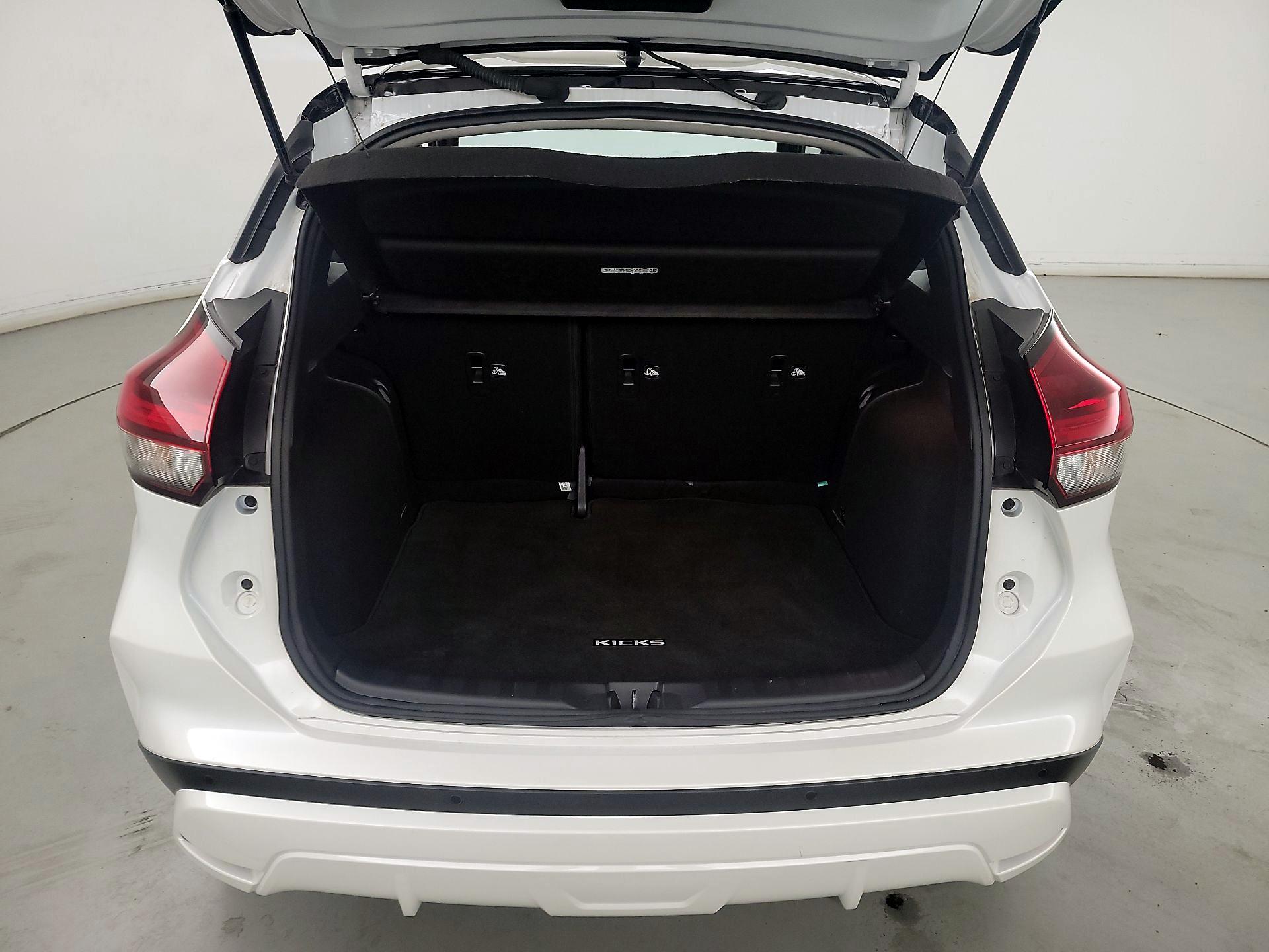 Thumbnail: 2023 Nissan Kicks - 20