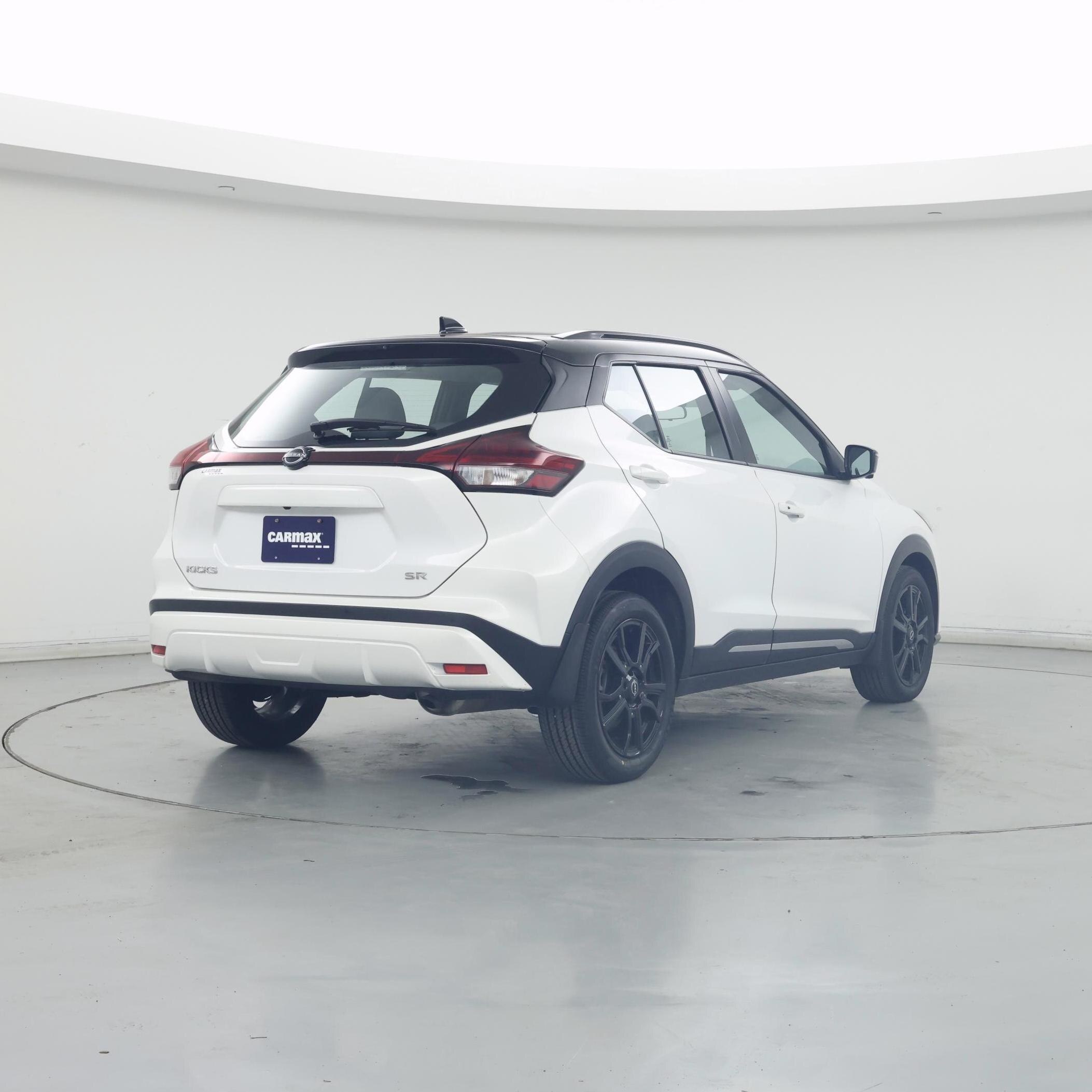 Thumbnail: 2023 Nissan Kicks - 8